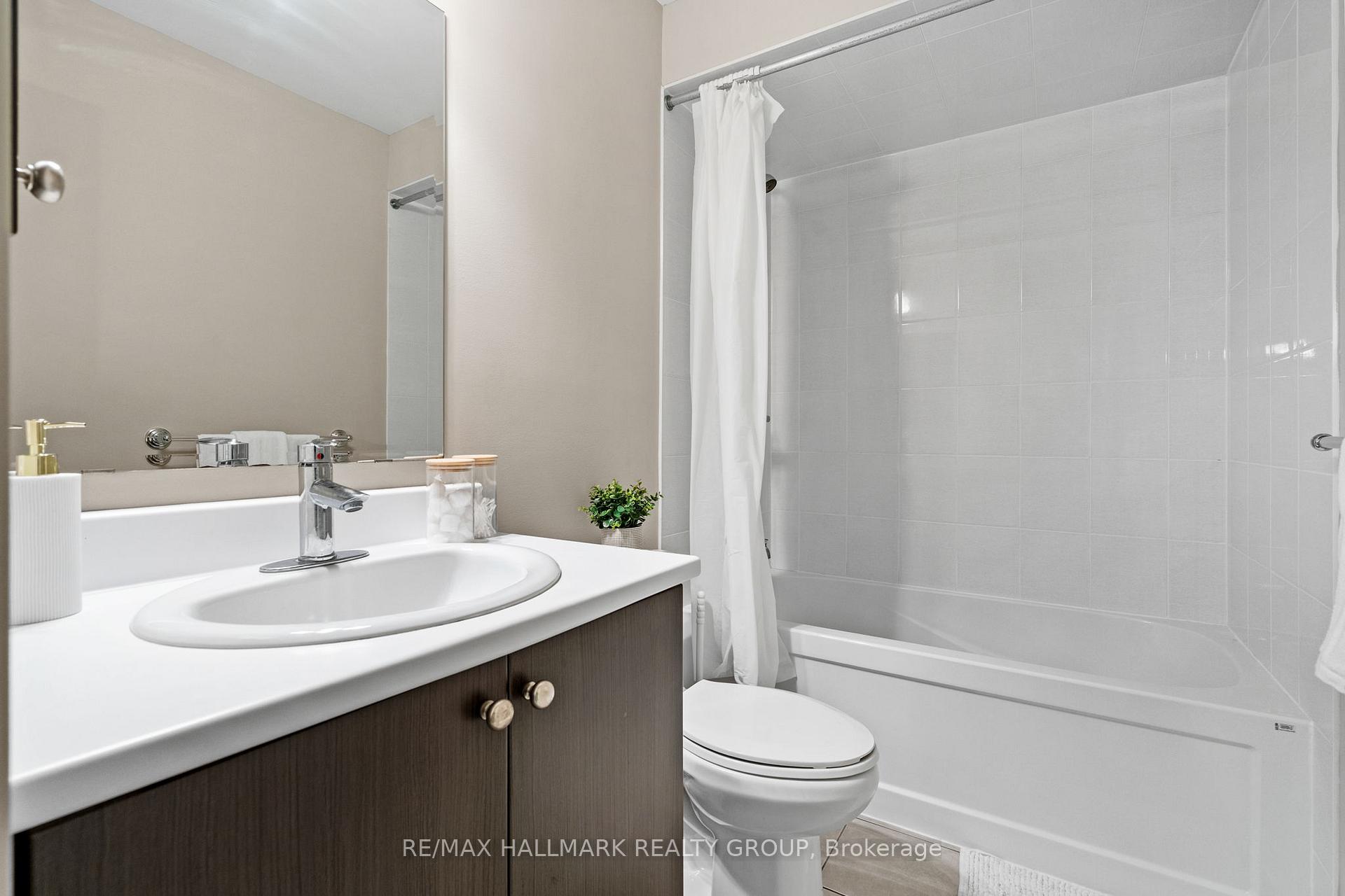 Photo 35 of 938 Fletcher Circle, Ottawa, Kanata - Kanata Lakes/Heritage Hills — HOMEH