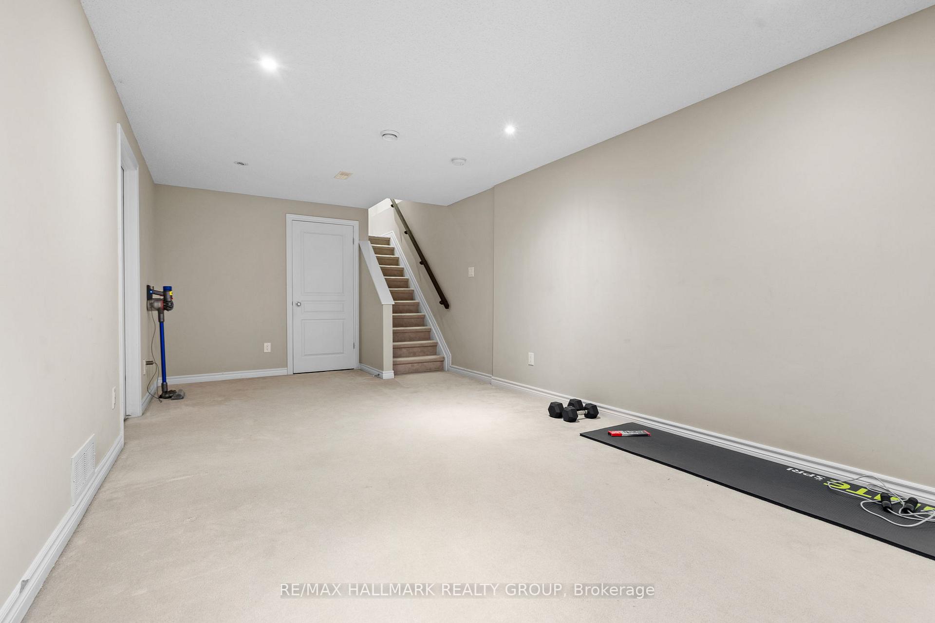 Photo 38 of 938 Fletcher Circle, Ottawa, Kanata - Kanata Lakes/Heritage Hills — HOMEH