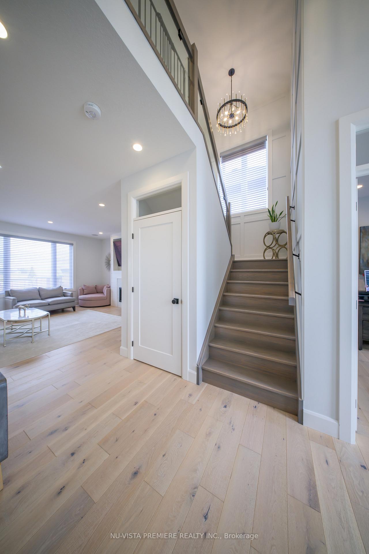Photo 4 of 106 Jefferson Street, Lucan Biddulph, Lucan — HOMEH