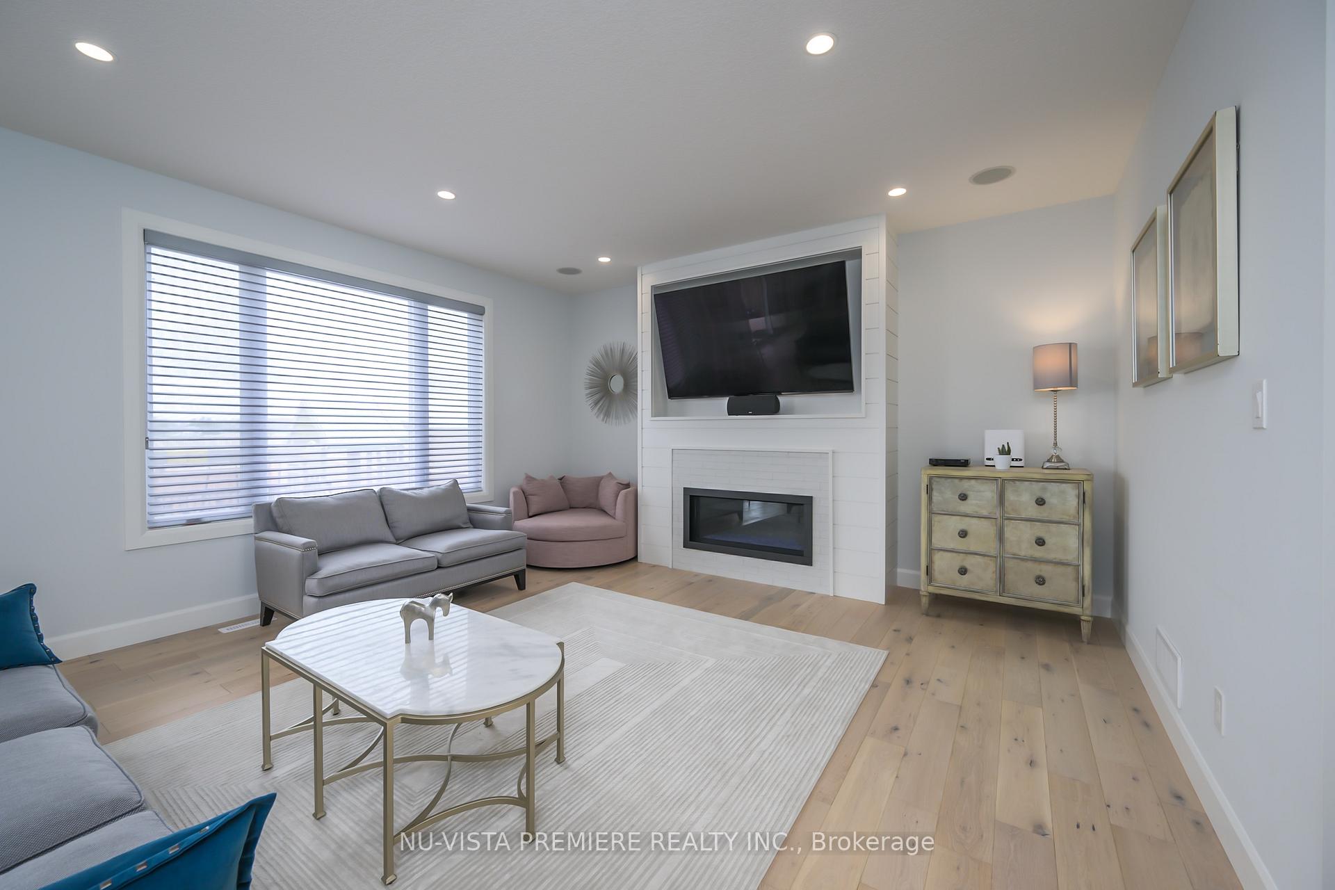 Photo 5 of 106 Jefferson Street, Lucan Biddulph, Lucan — HOMEH