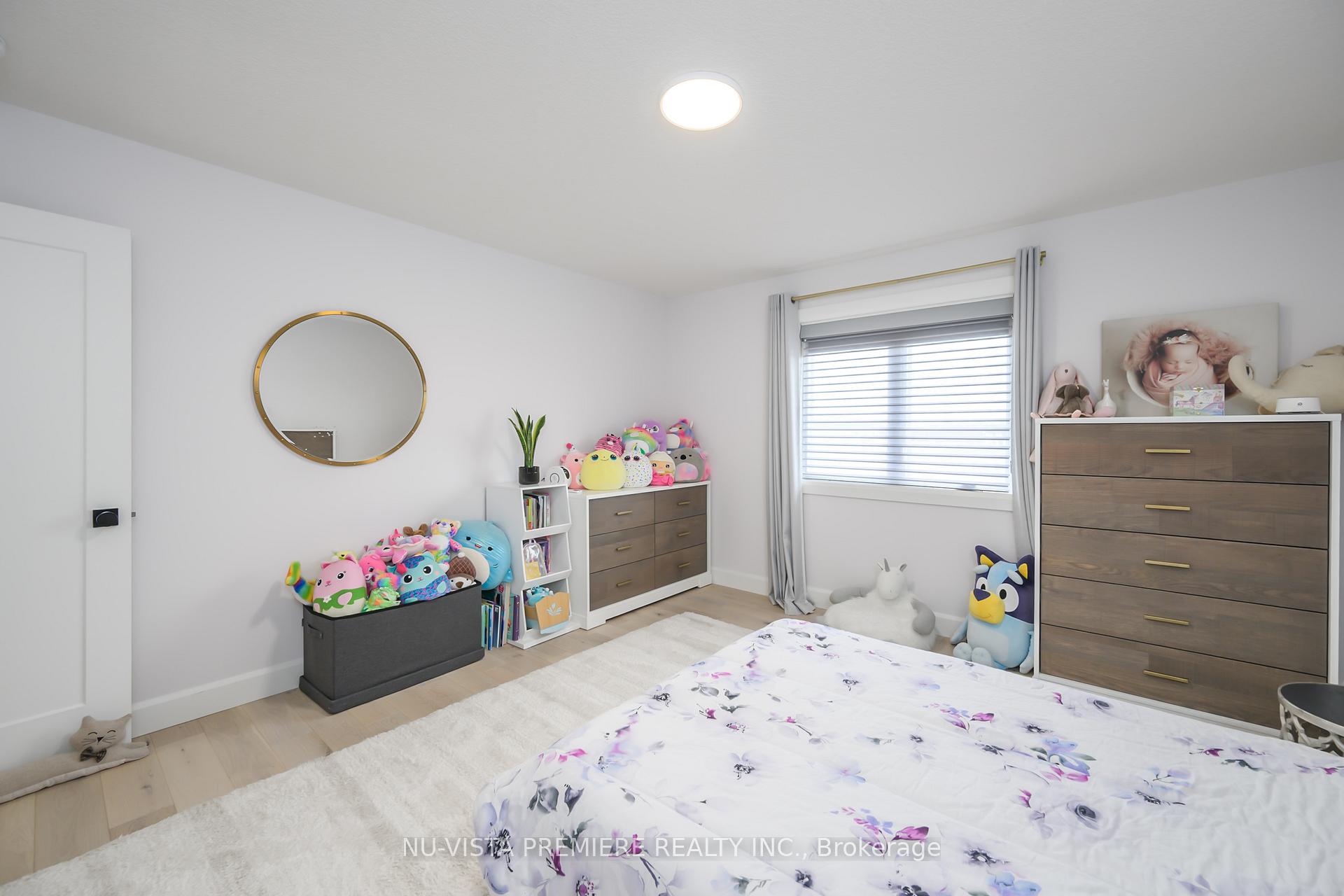 Photo 16 of 106 Jefferson Street, Lucan Biddulph, Lucan — HOMEH