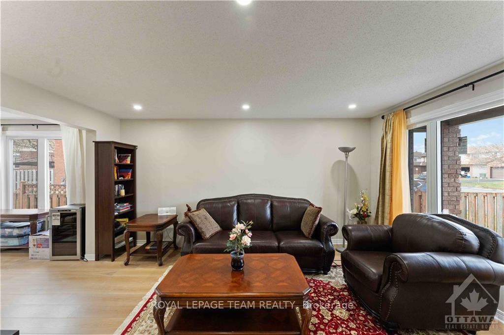 Photo 4 of Unit UPPER, 1520 Blohm Drive, Ottawa, Hunt Club Park — HOMEH