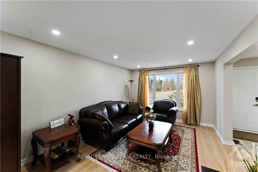 Photo 9 of Unit UPPER, 1520 Blohm Drive, Ottawa, Hunt Club Park — HOMEH