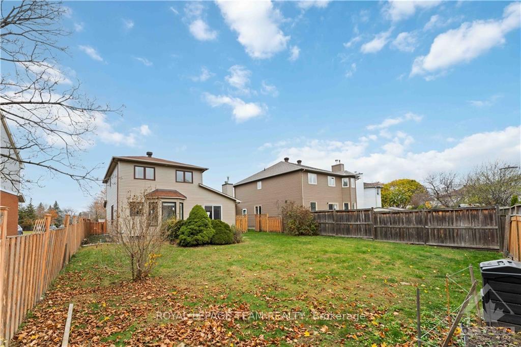 Photo 30 of Unit UPPER, 1520 Blohm Drive, Ottawa, Hunt Club Park — HOMEH
