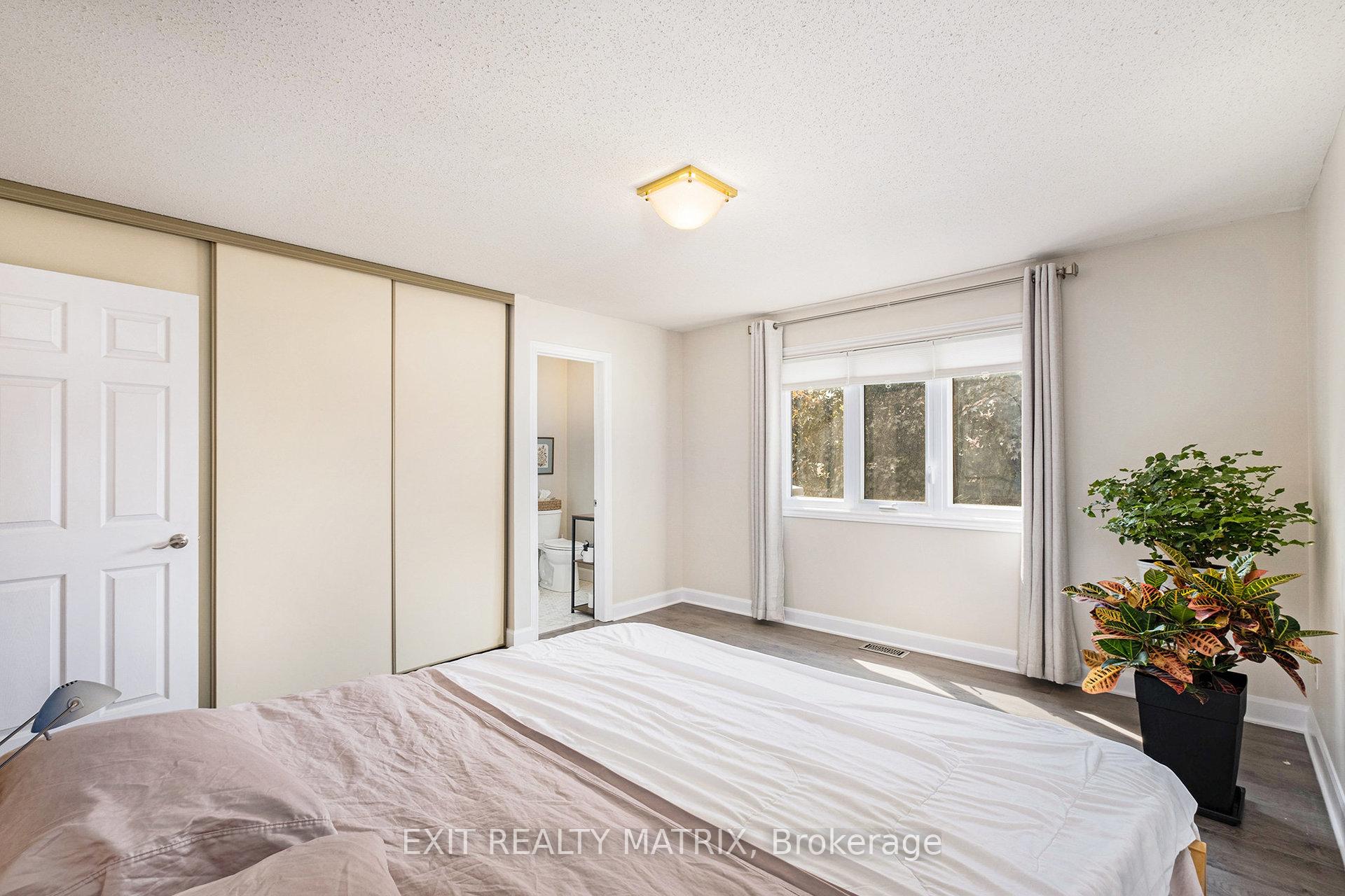 Photo 24 of 61 Winnegreen Court, Ottawa, Hunt Club Park — HOMEH