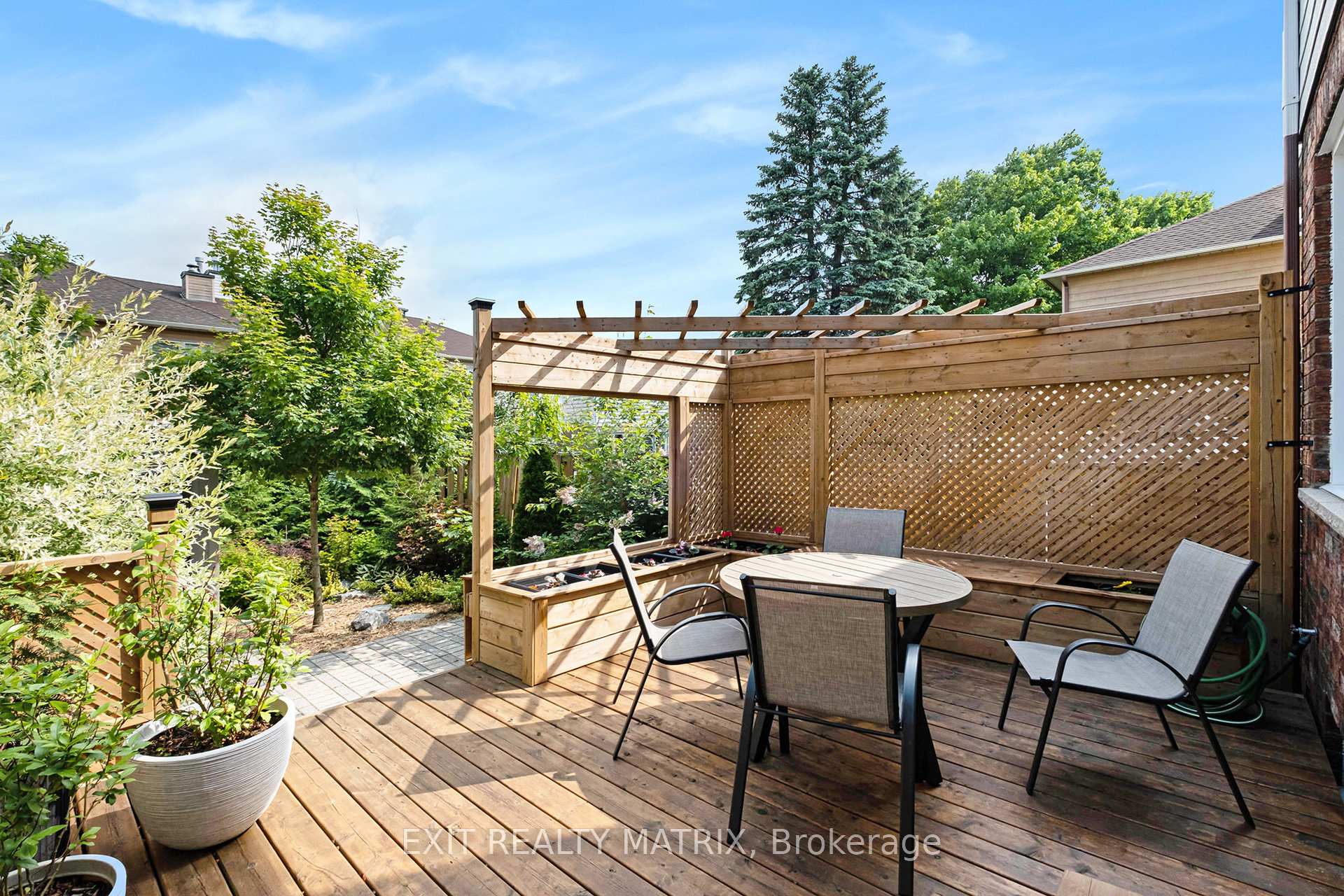 Photo 37 of 61 Winnegreen Court, Ottawa, Hunt Club Park — HOMEH