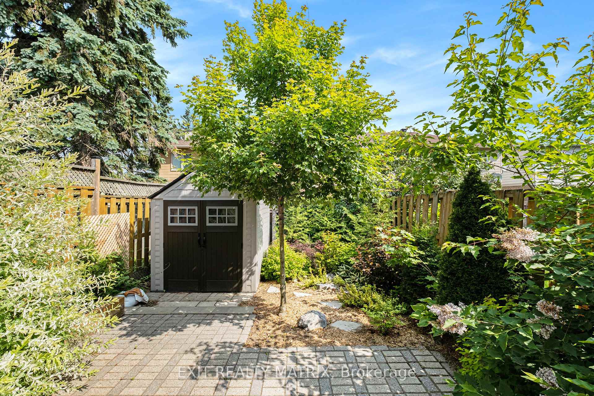 Photo 38 of 61 Winnegreen Court, Ottawa, Hunt Club Park — HOMEH