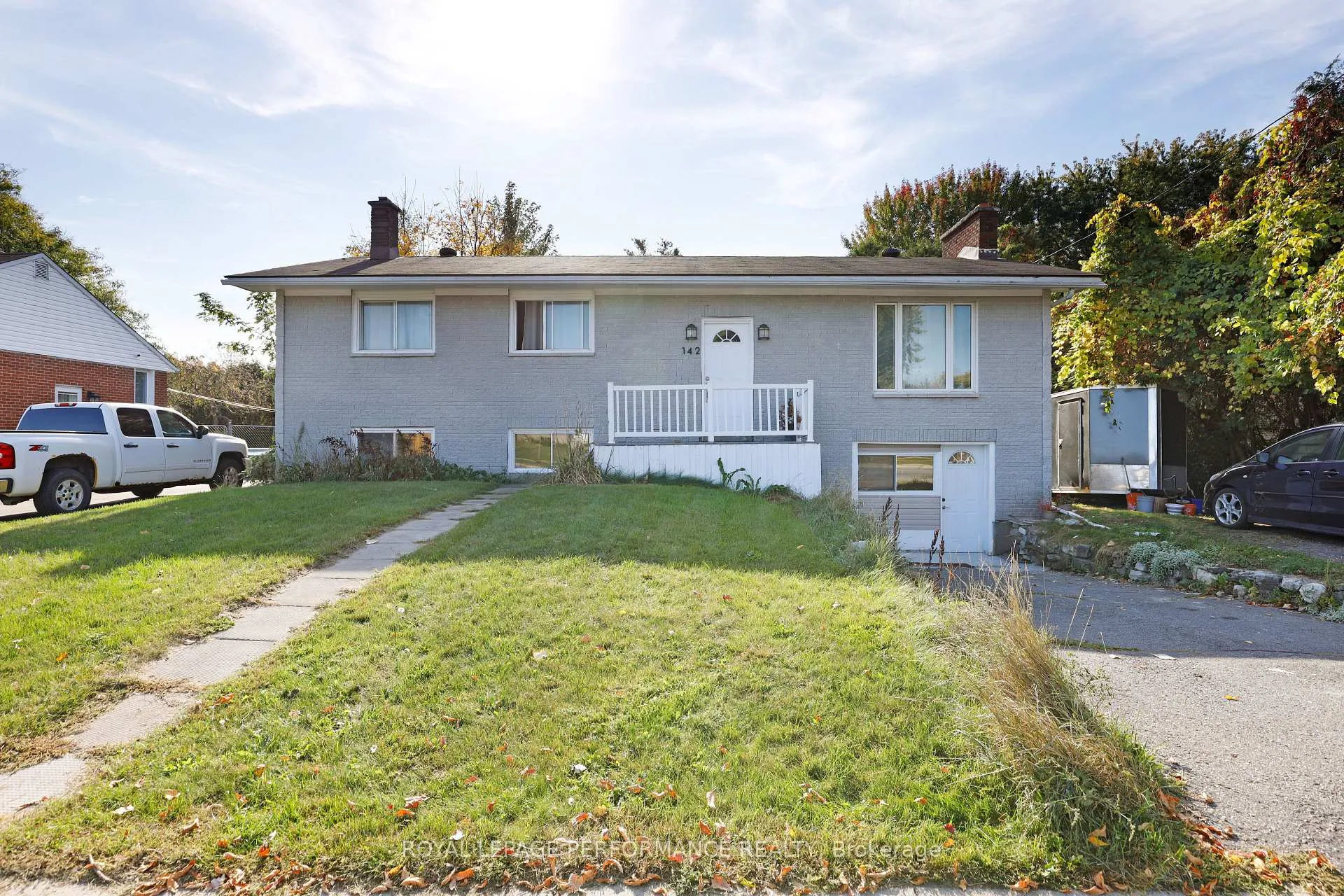 Photo 1 of 142 Meadowlands Drive W, Ottawa, Meadowlands/Crestview — HOMEH