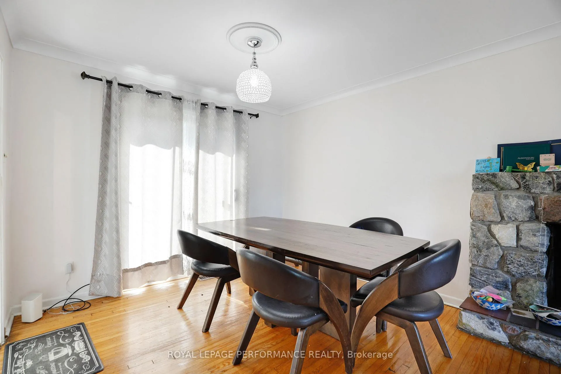 Photo 14 of 142 Meadowlands Drive W, Ottawa, Meadowlands/Crestview — HOMEH