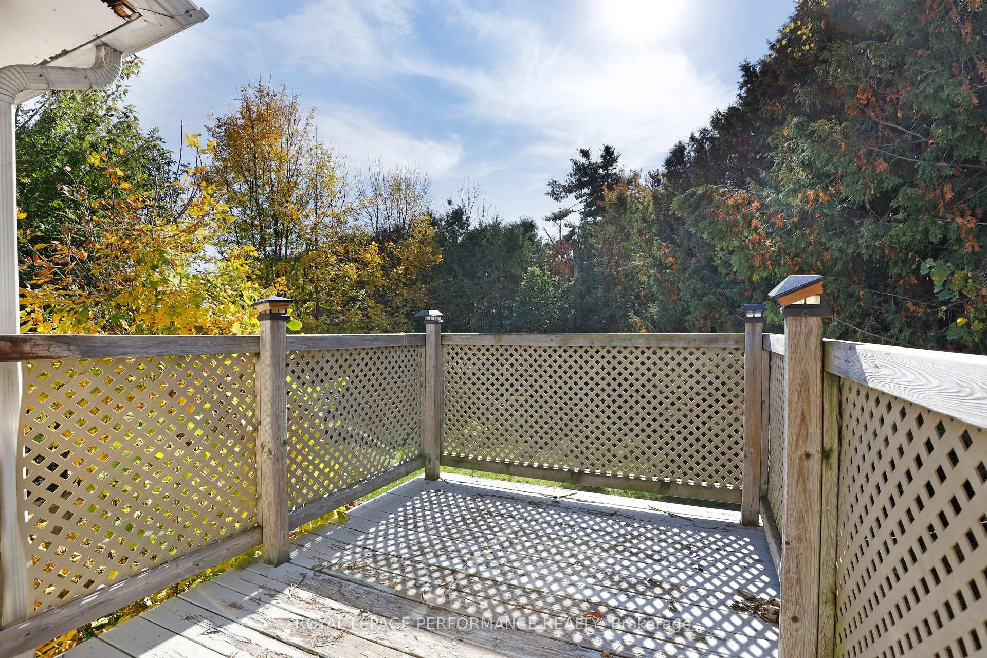 Photo 15 of 142 Meadowlands Drive W, Ottawa, Meadowlands/Crestview — HOMEH