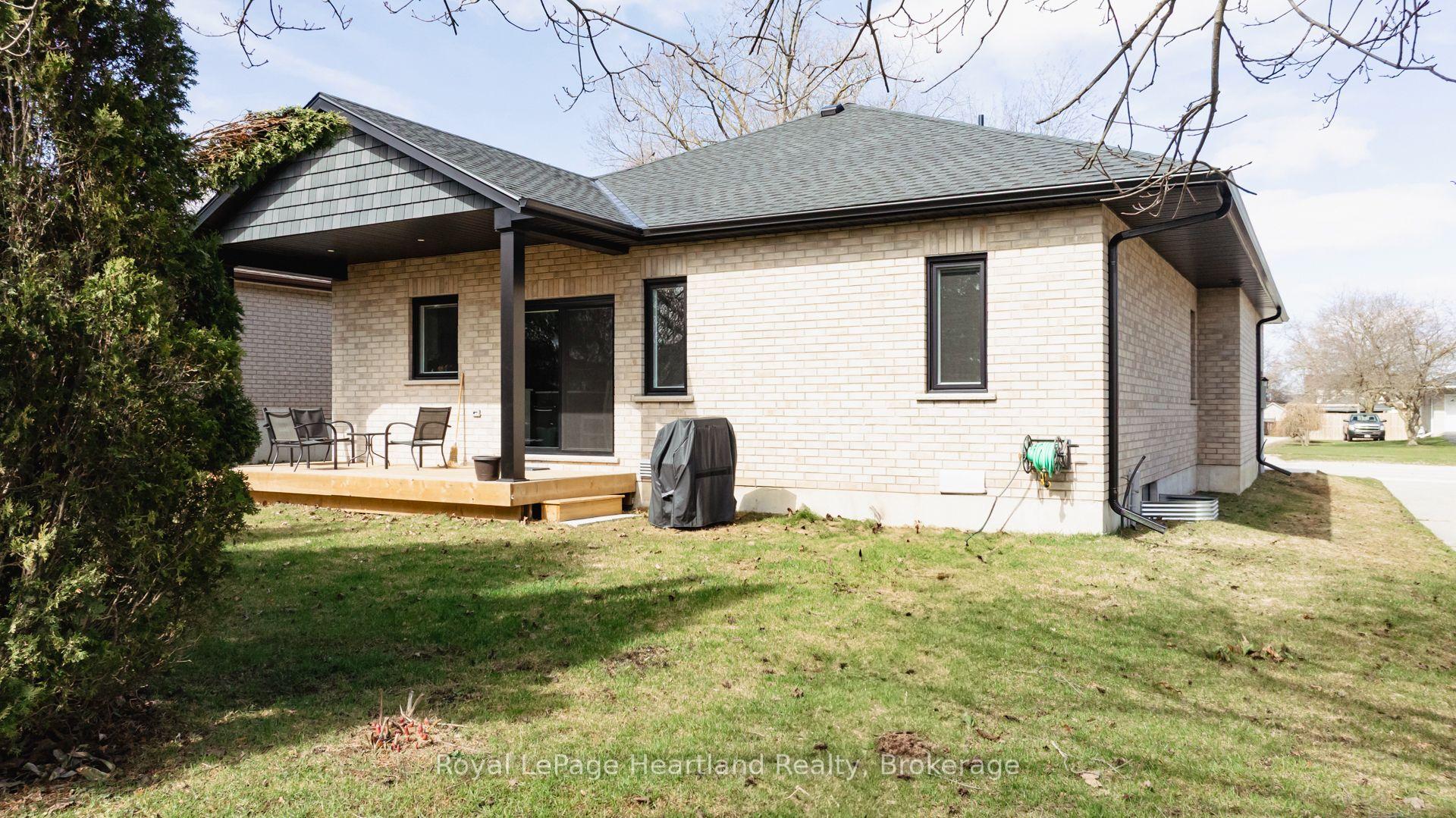 Photo 31 of 144 Main Street N, Huron East, Seaforth — HOMEH
