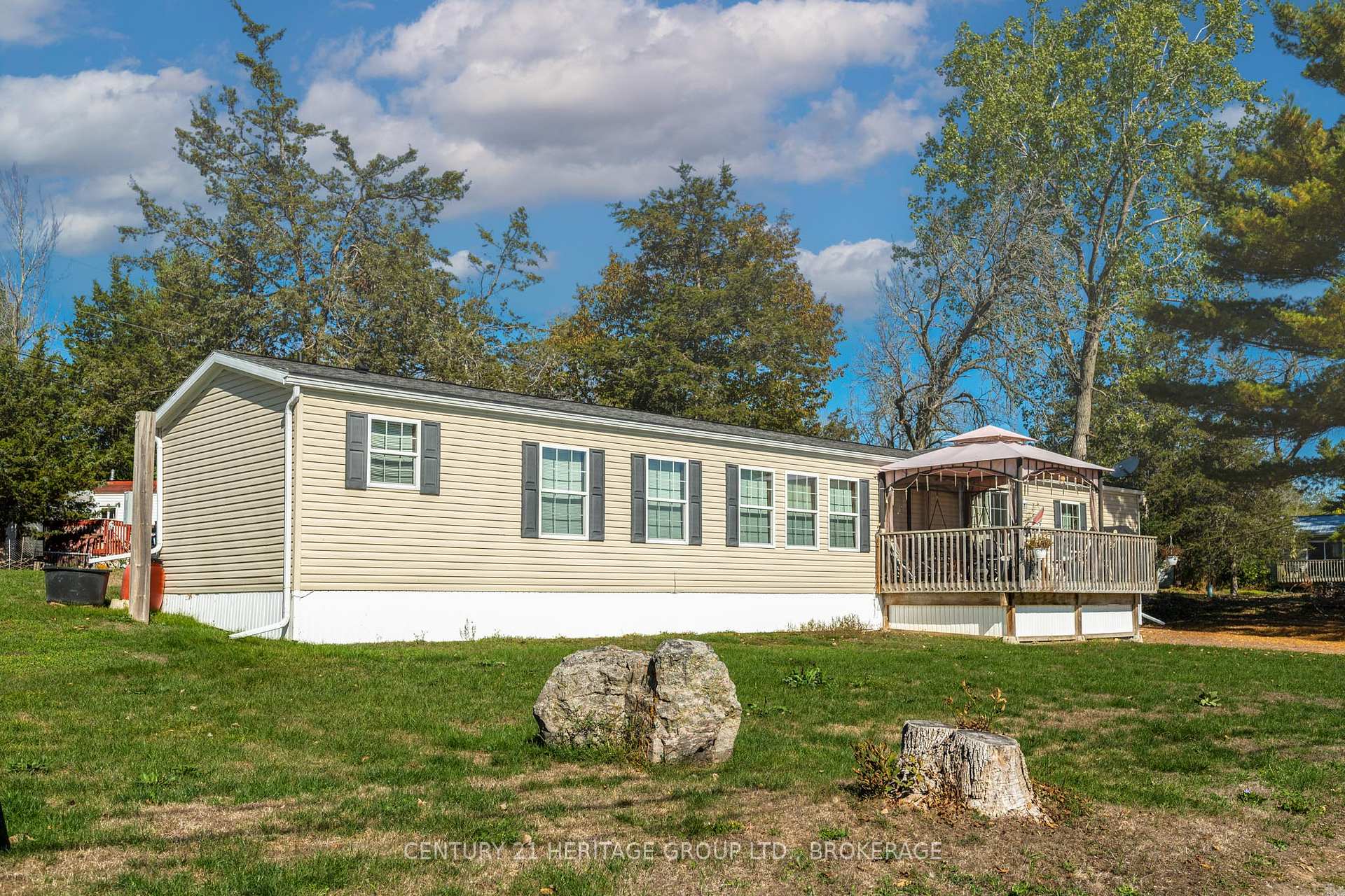 Photo 3 of Unit 7, 5633 Bath Road, Loyalist, Lennox and Addington - South — HOMEH
