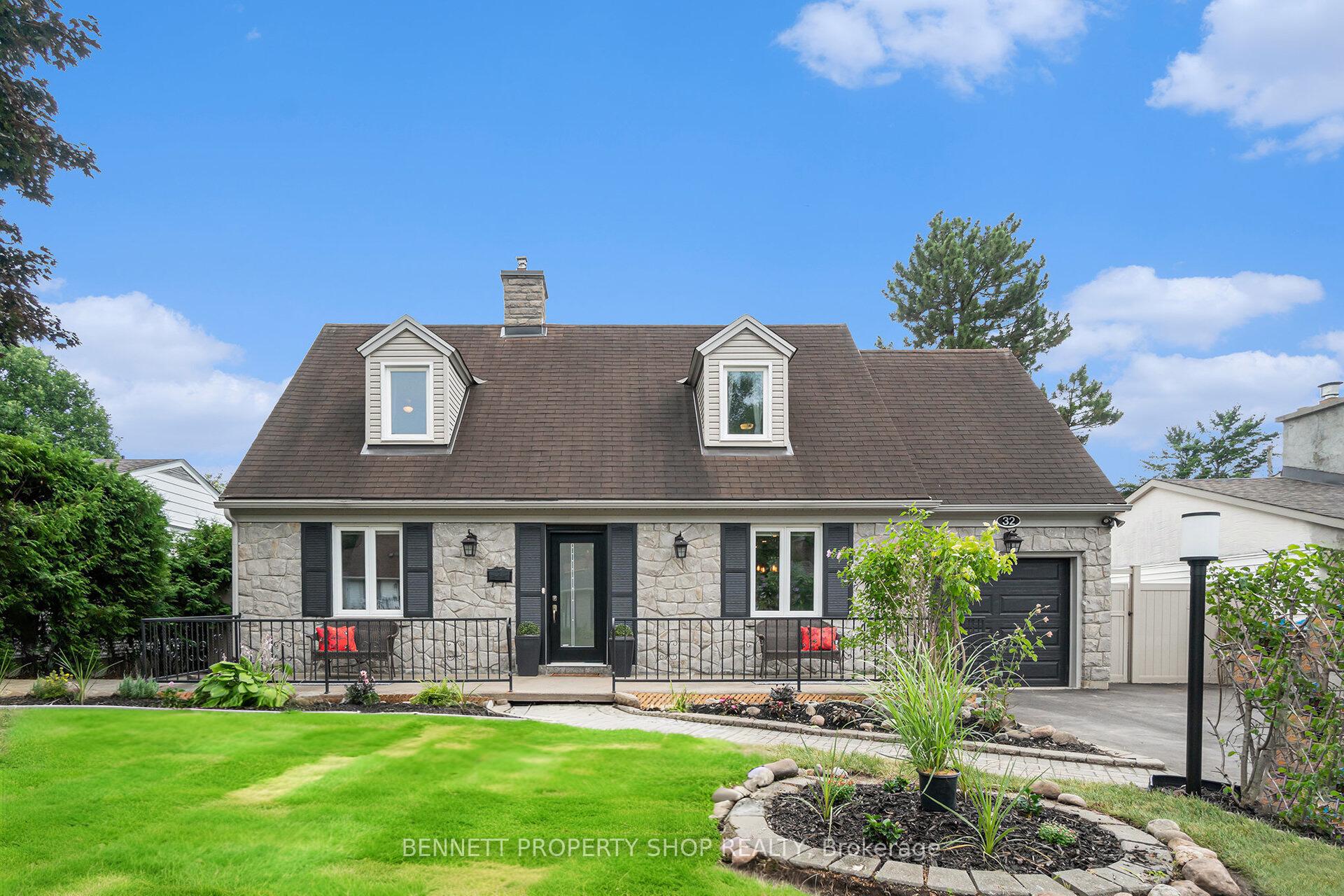 Photo 1 of 32 Norice Street, Ottawa, Meadowlands/Crestview — HOMEH