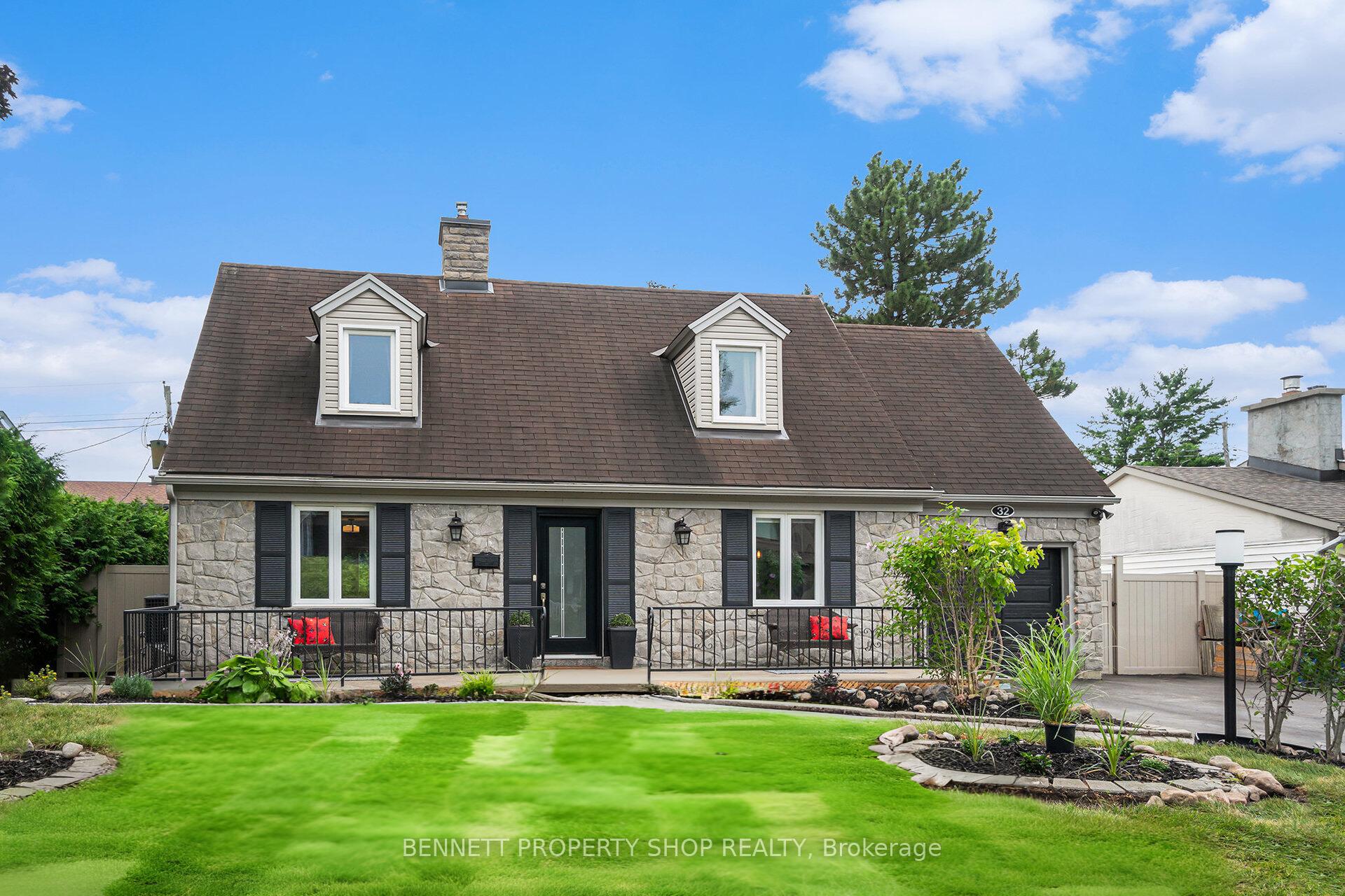 Photo 2 of 32 Norice Street, Ottawa, Meadowlands/Crestview — HOMEH