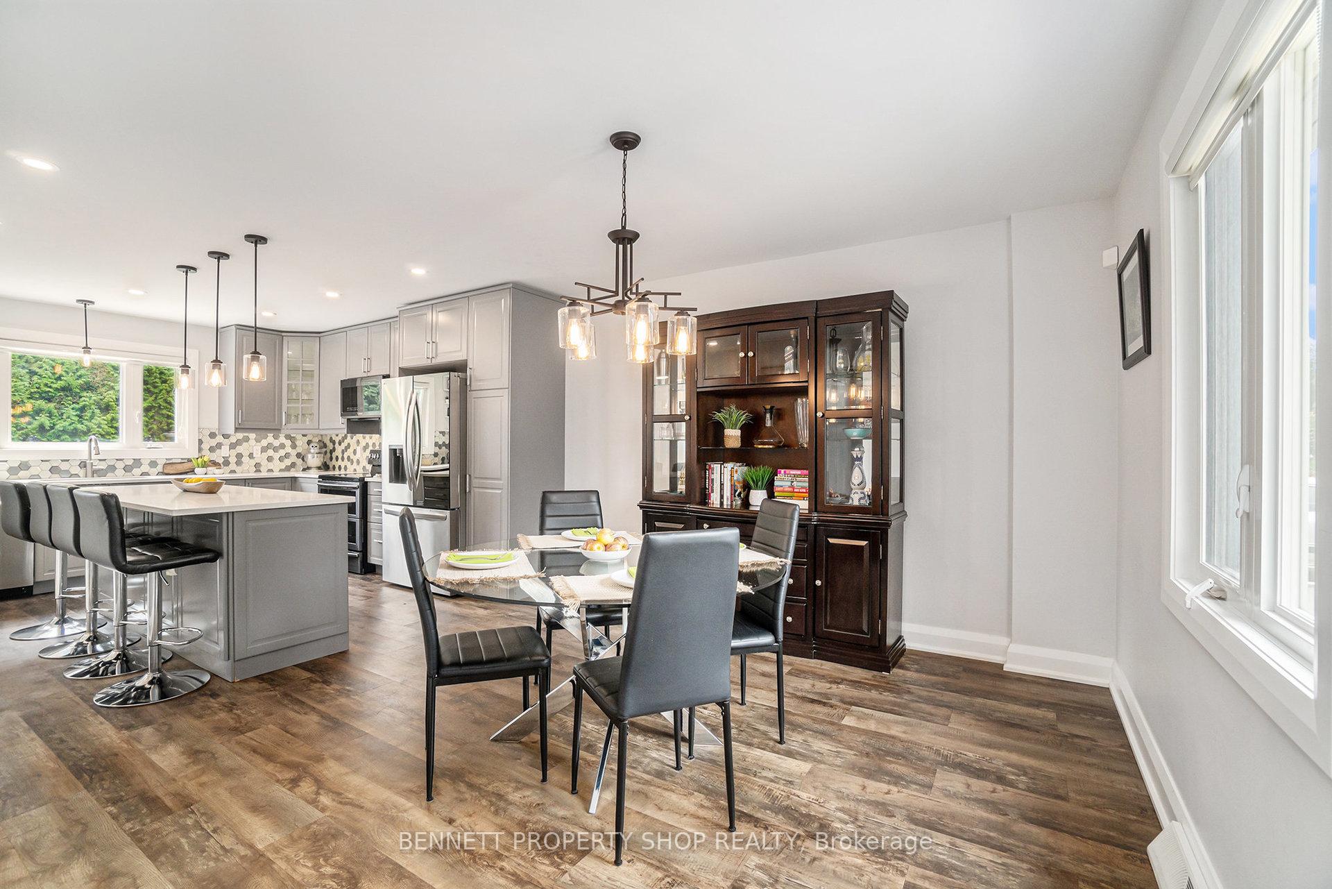 Photo 7 of 32 Norice Street, Ottawa, Meadowlands/Crestview — HOMEH