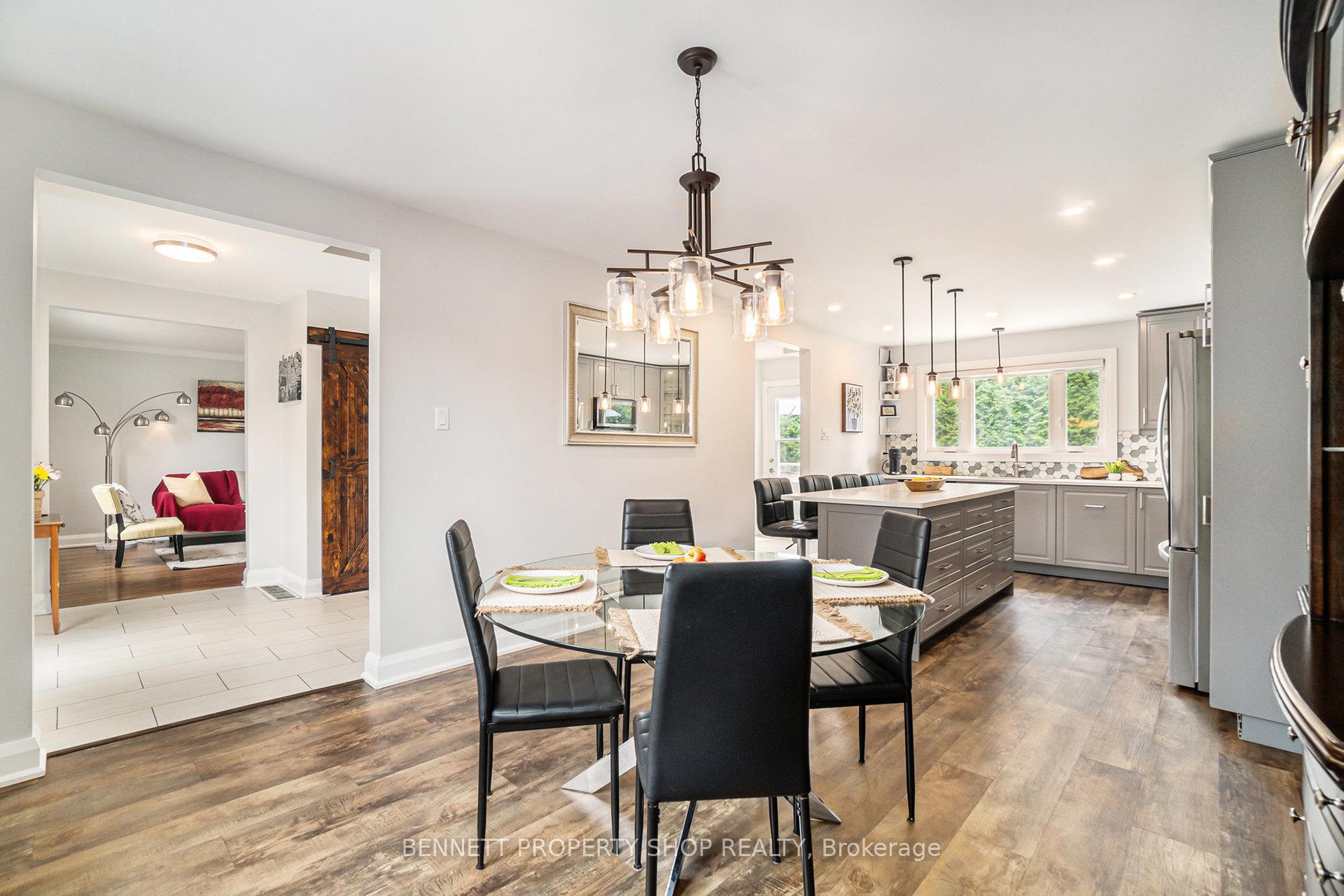 Photo 8 of 32 Norice Street, Ottawa, Meadowlands/Crestview — HOMEH