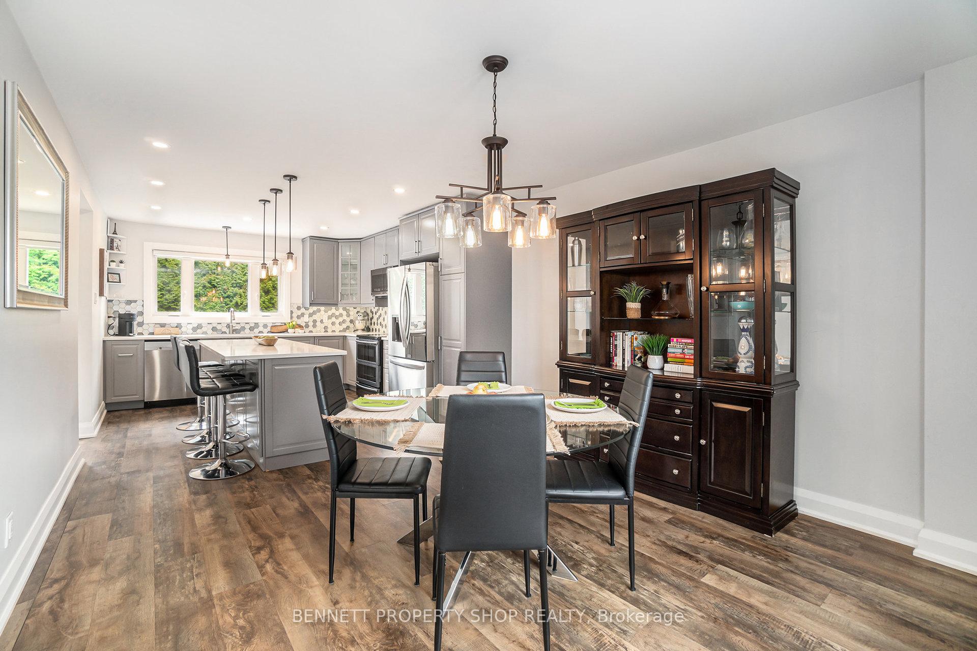 Photo 9 of 32 Norice Street, Ottawa, Meadowlands/Crestview — HOMEH