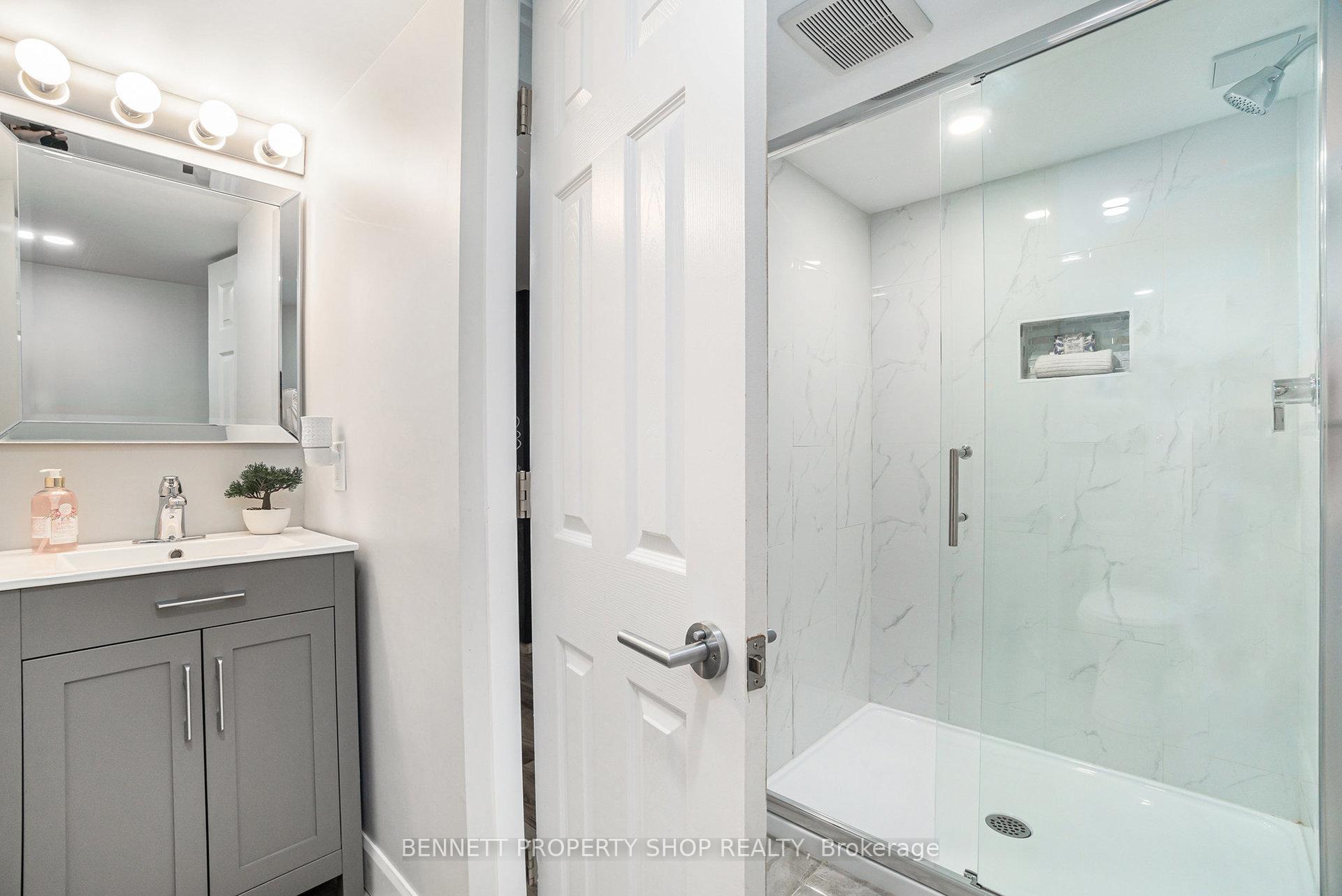 Photo 17 of 32 Norice Street, Ottawa, Meadowlands/Crestview — HOMEH