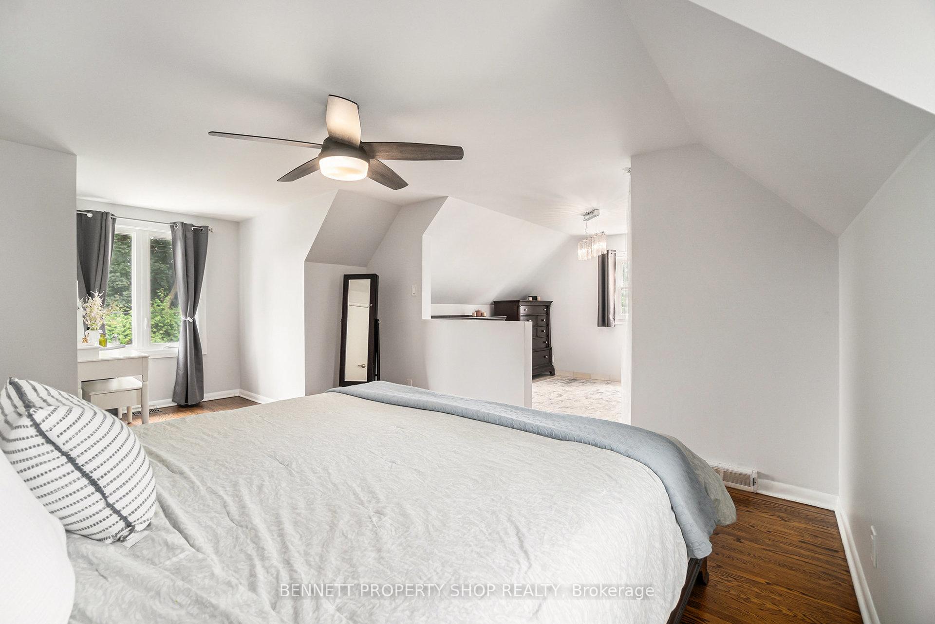 Photo 20 of 32 Norice Street, Ottawa, Meadowlands/Crestview — HOMEH