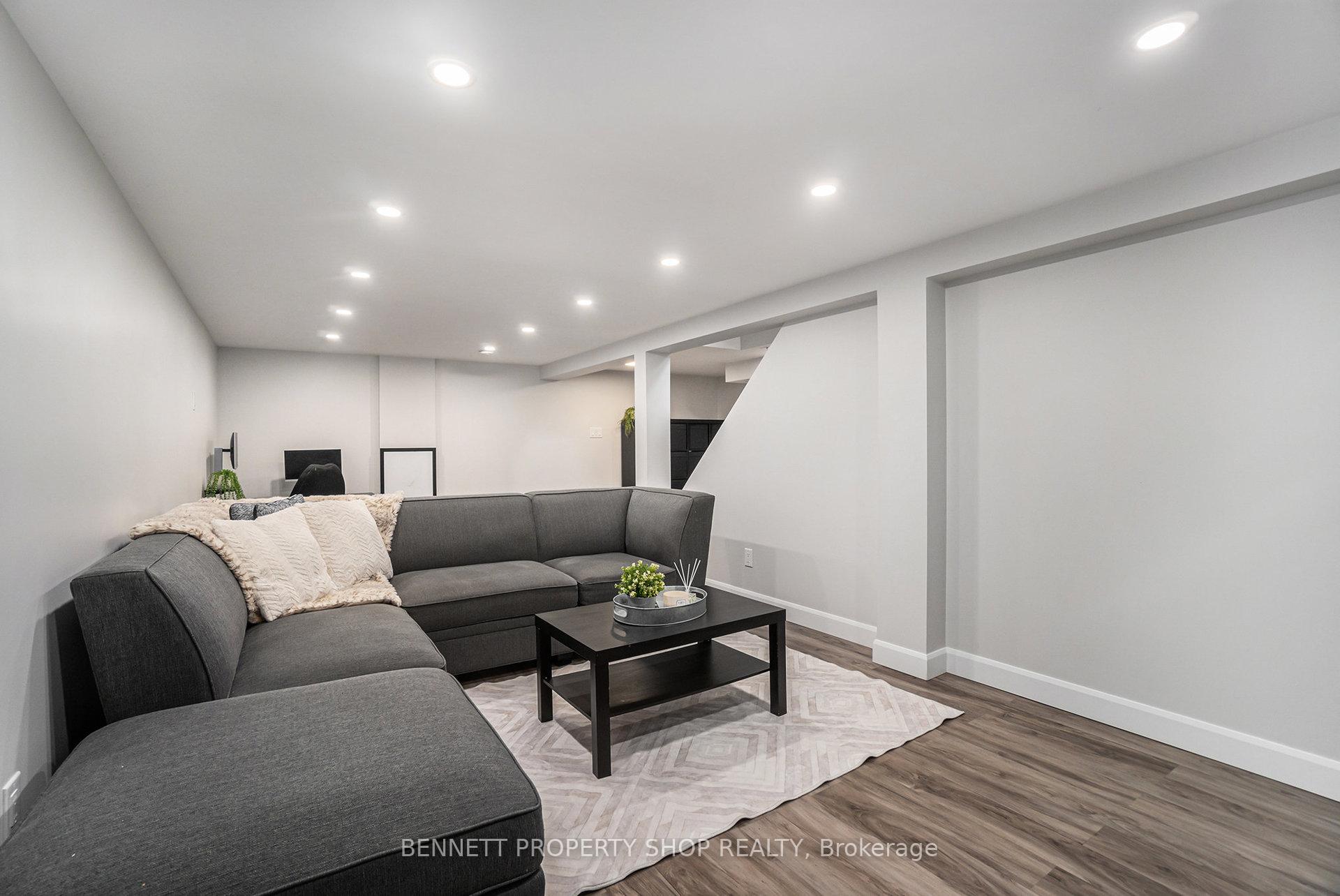 Photo 26 of 32 Norice Street, Ottawa, Meadowlands/Crestview — HOMEH