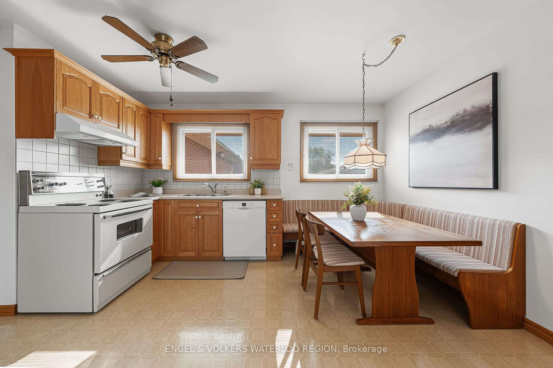 Photo 18 of 161 Schweitzer Street, Kitchener — HOMEH