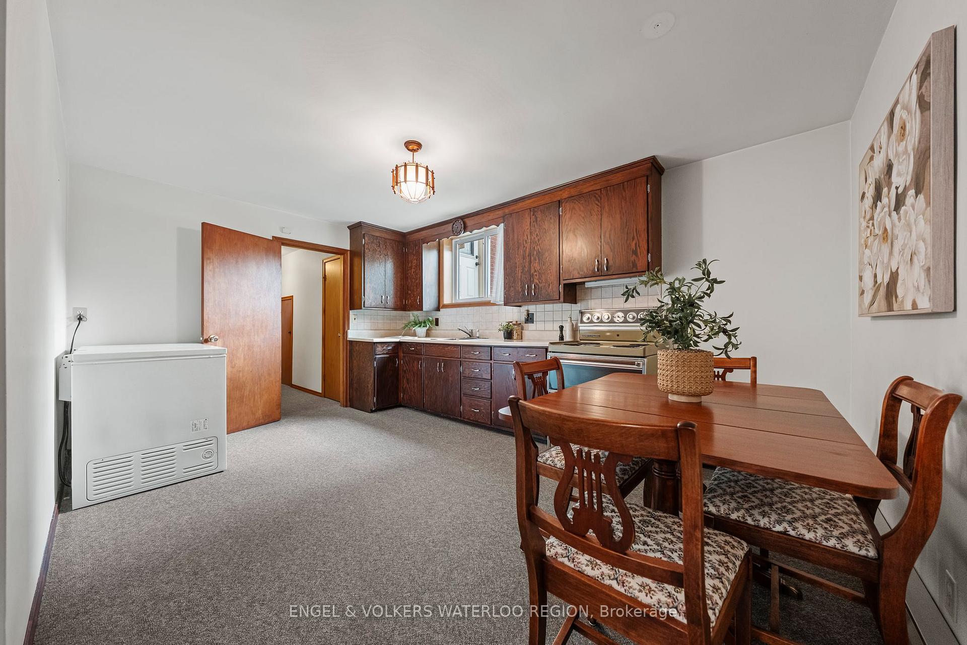 Photo 33 of 161 Schweitzer Street, Kitchener — HOMEH