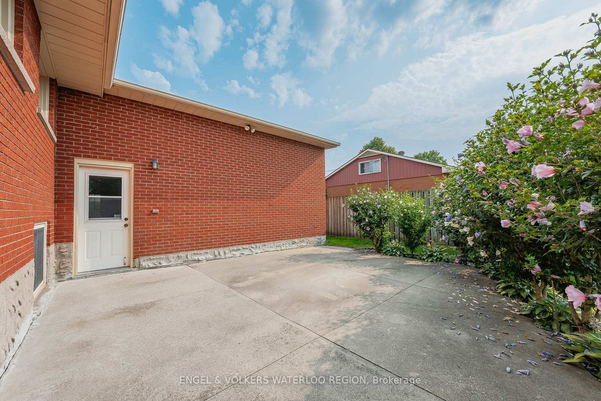 Photo 41 of 161 Schweitzer Street, Kitchener — HOMEH