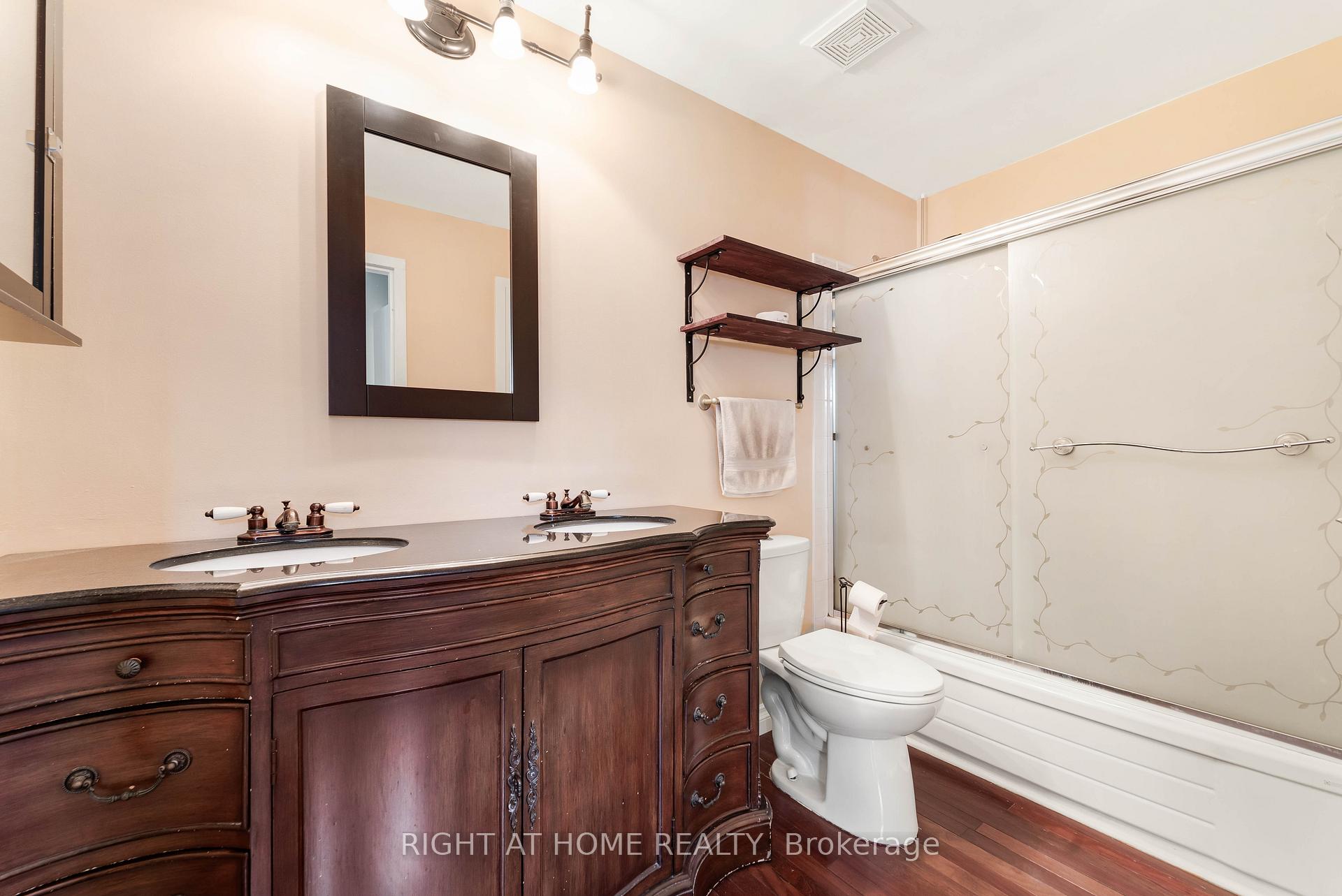 Photo 14 of 115 Royalton Private, Ottawa, Hunt Club Woods — HOMEH