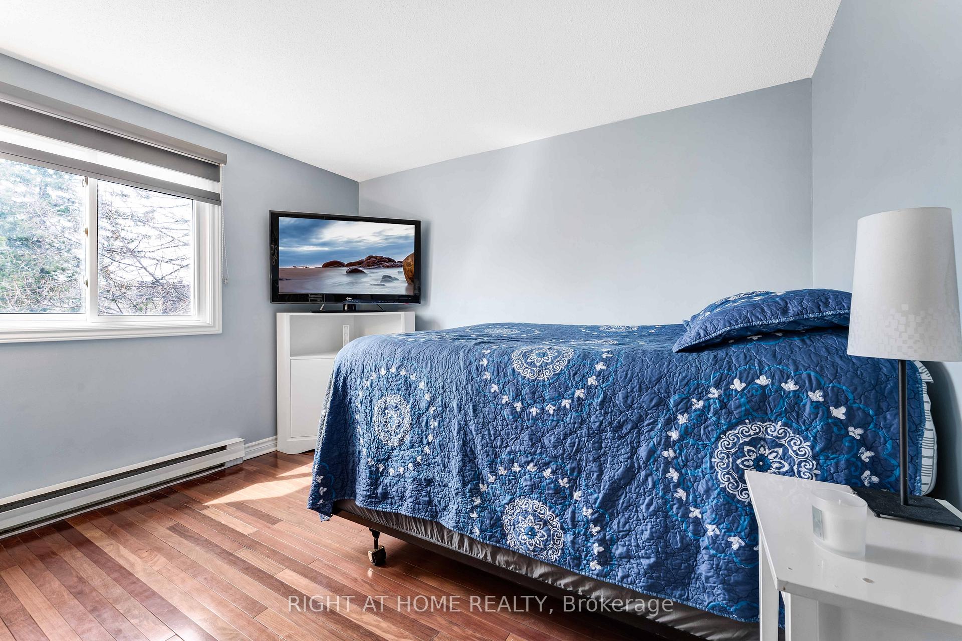 Photo 18 of 115 Royalton Private, Ottawa, Hunt Club Woods — HOMEH