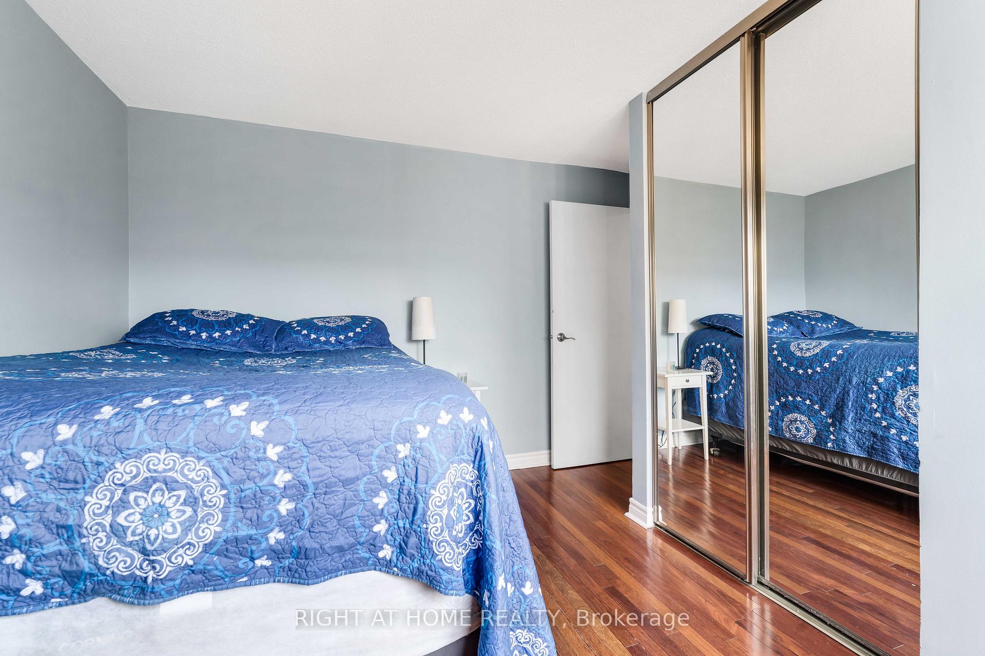 Photo 19 of 115 Royalton Private, Ottawa, Hunt Club Woods — HOMEH