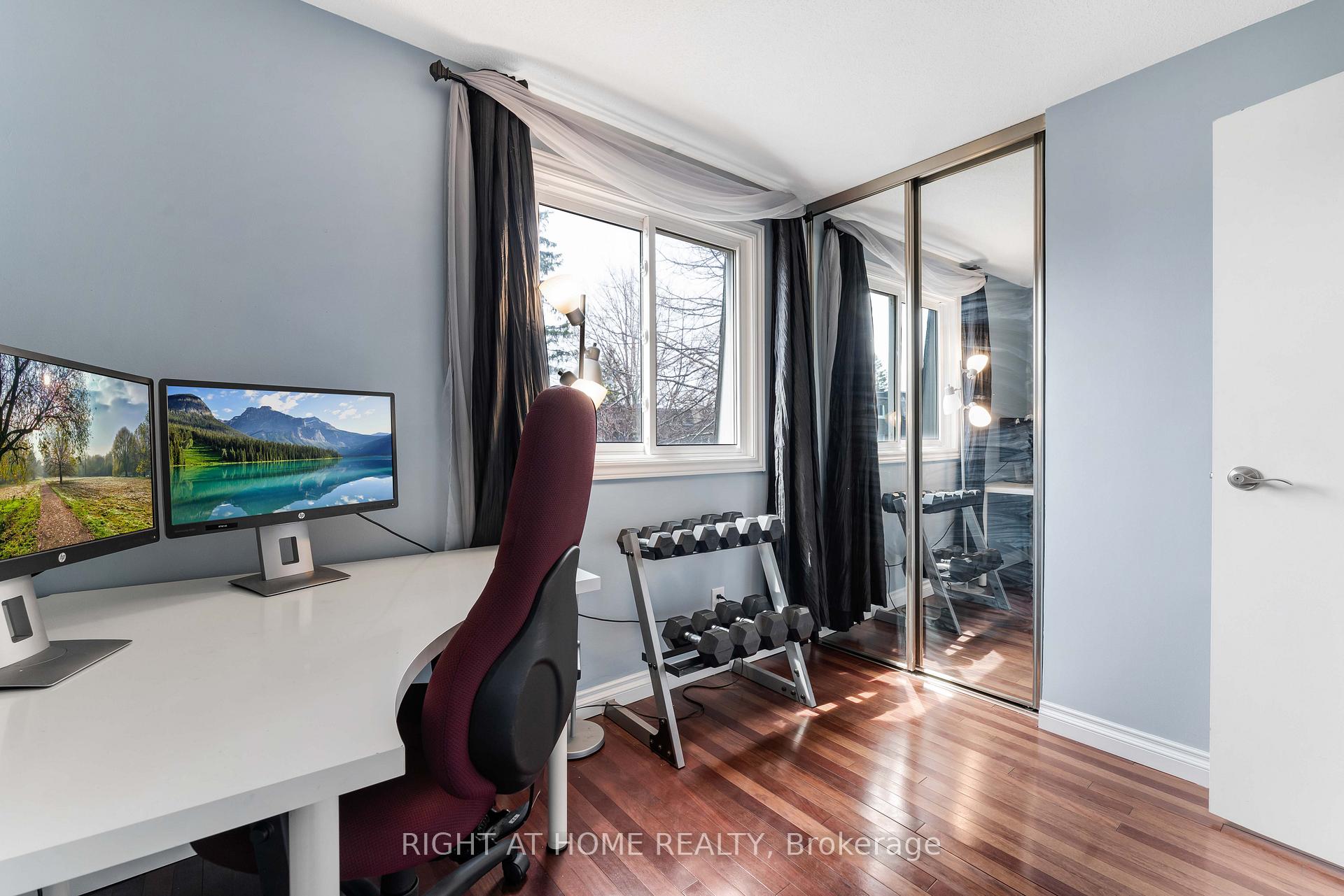 Photo 21 of 115 Royalton Private, Ottawa, Hunt Club Woods — HOMEH