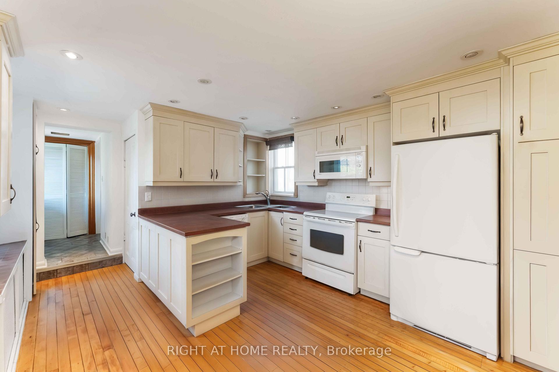 Photo 4 of 183 Augusta Street, Ottawa, Sandy Hill — HOMEH