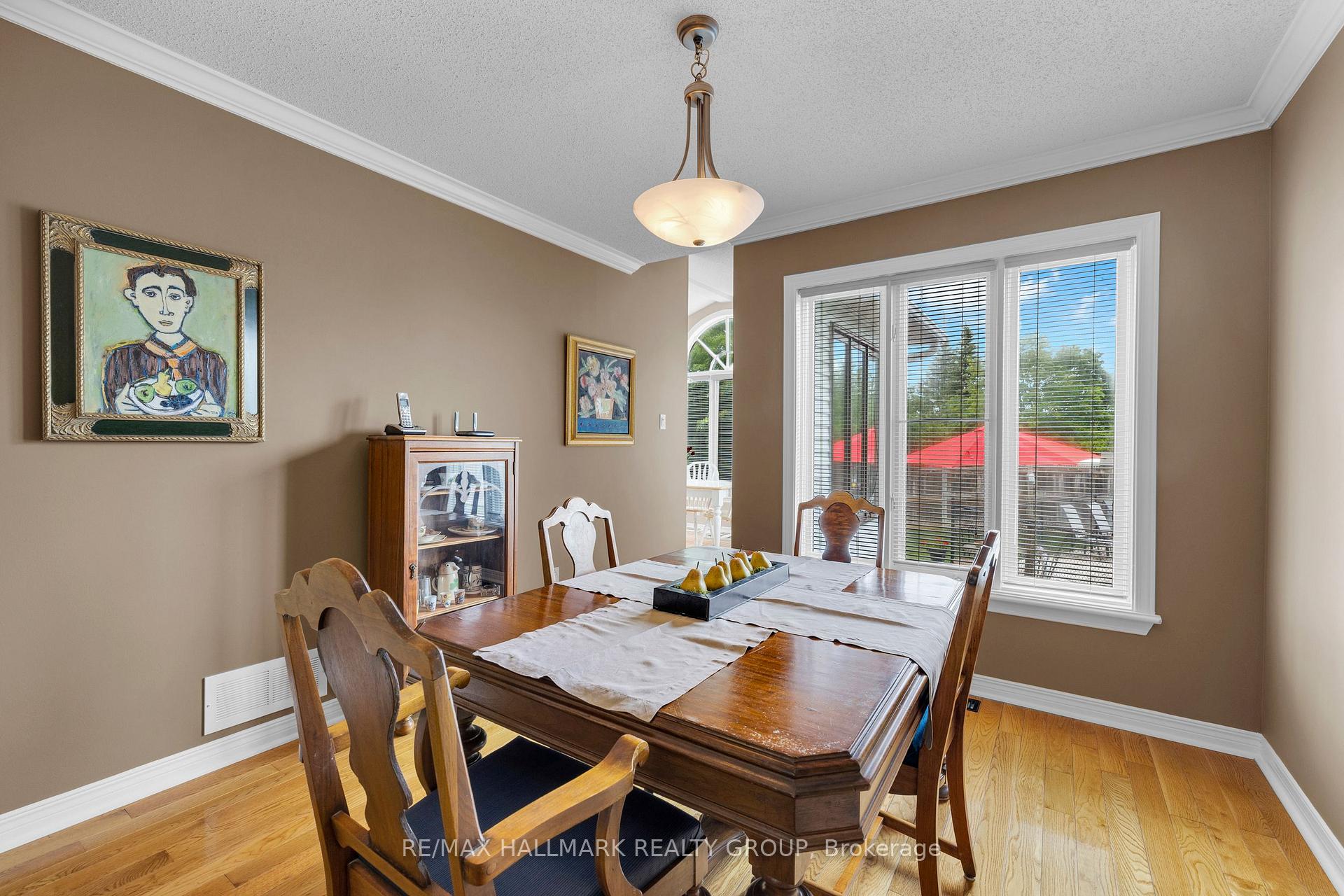 Photo 8 of 59 Forestglade Crescent, Ottawa, Hunt Club Park — HOMEH