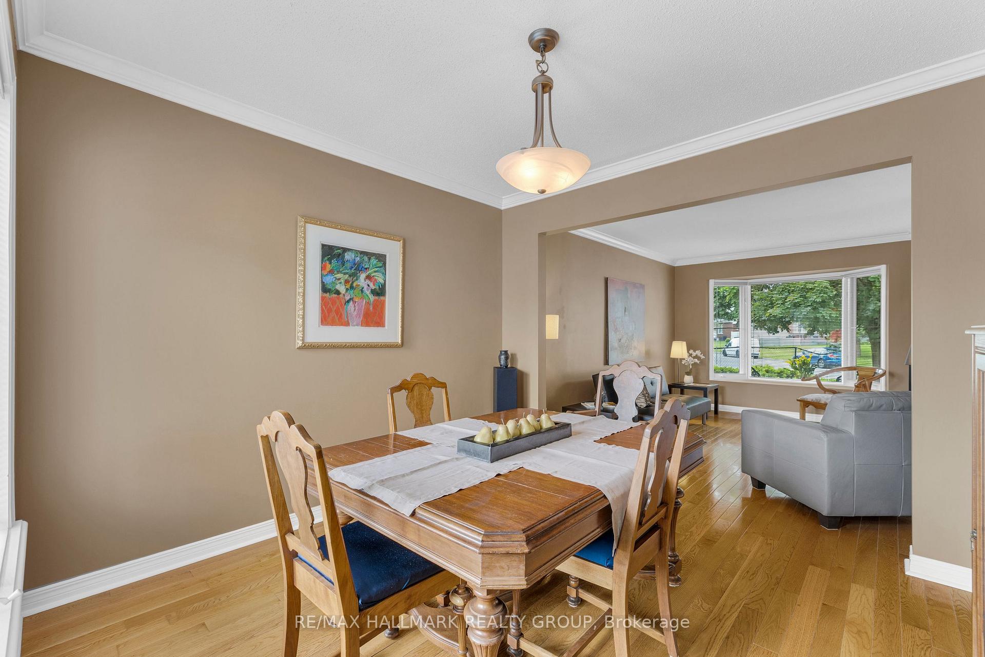 Photo 9 of 59 Forestglade Crescent, Ottawa, Hunt Club Park — HOMEH