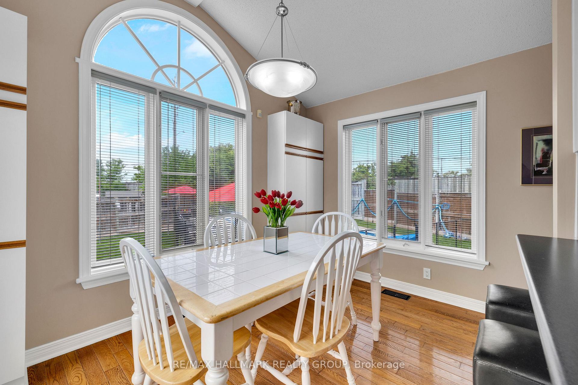 Photo 10 of 59 Forestglade Crescent, Ottawa, Hunt Club Park — HOMEH