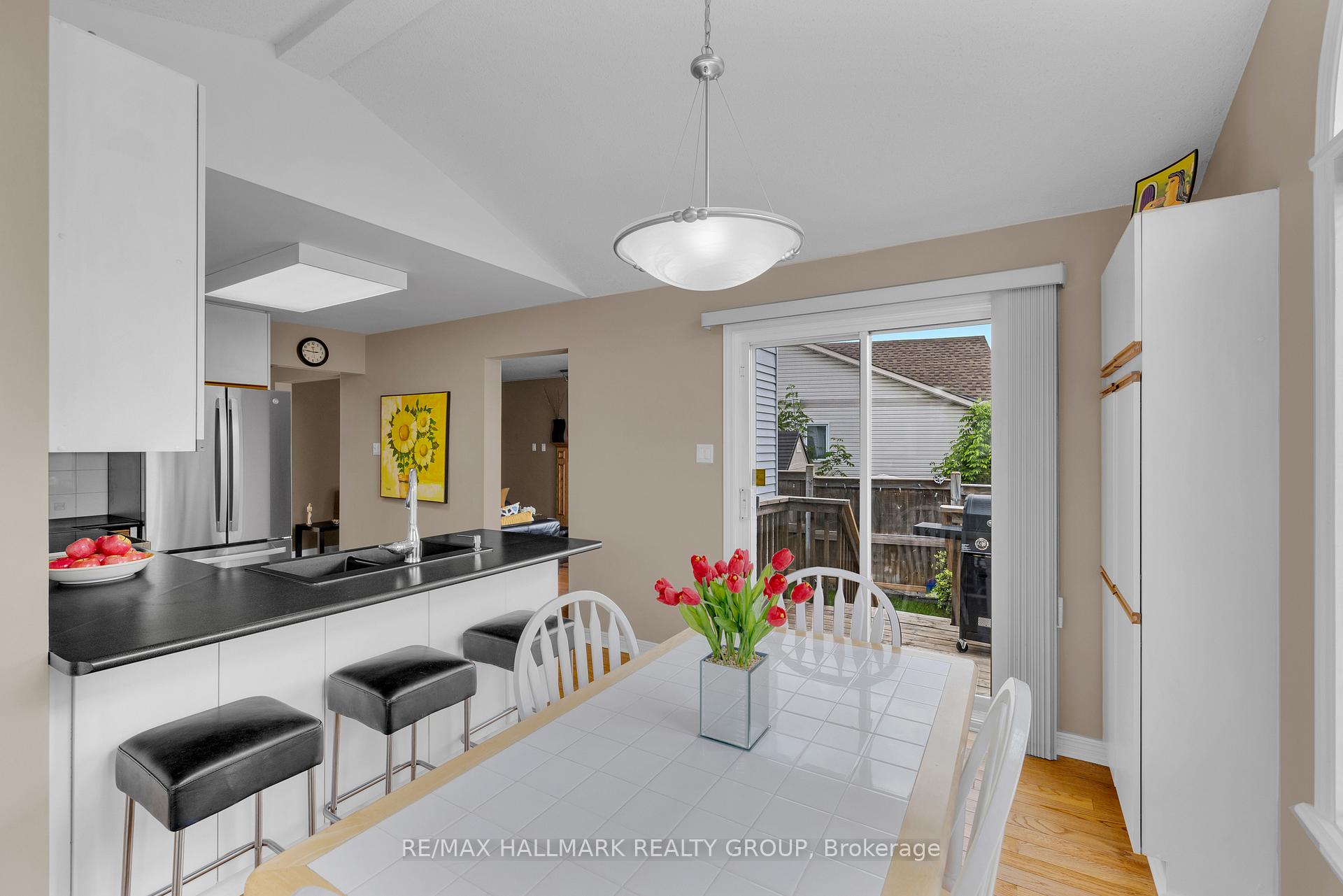 Photo 13 of 59 Forestglade Crescent, Ottawa, Hunt Club Park — HOMEH