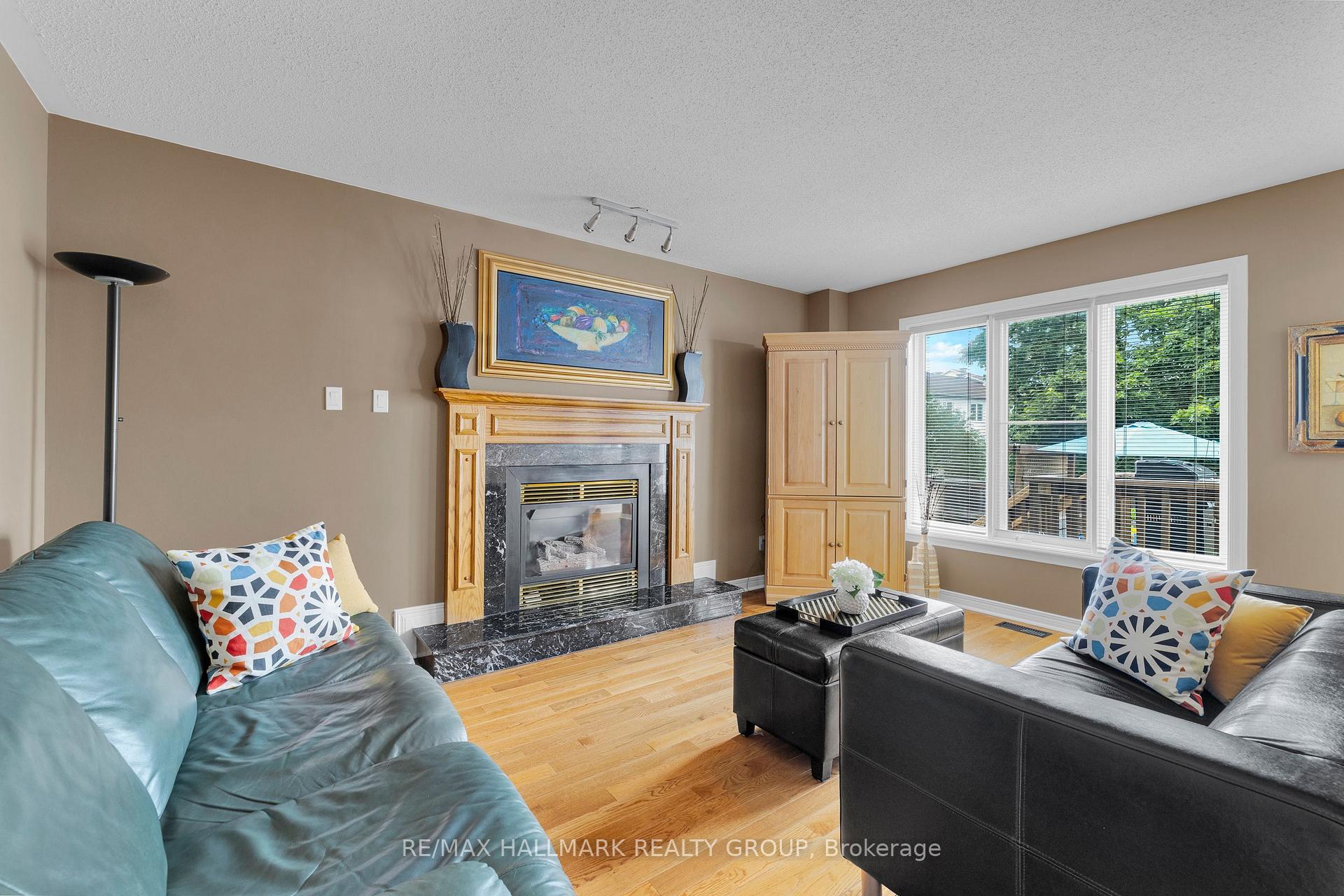 Photo 14 of 59 Forestglade Crescent, Ottawa, Hunt Club Park — HOMEH