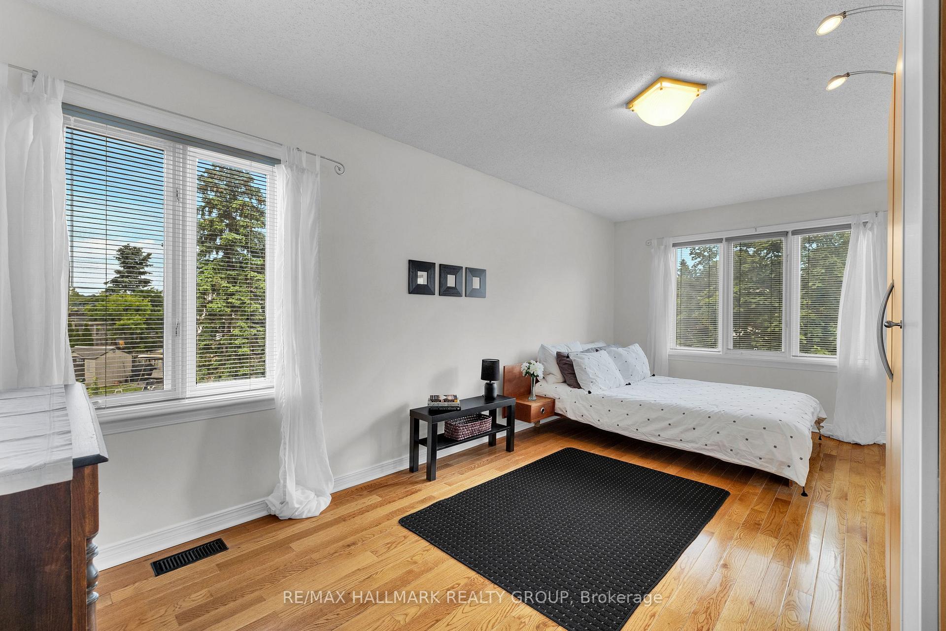 Photo 20 of 59 Forestglade Crescent, Ottawa, Hunt Club Park — HOMEH