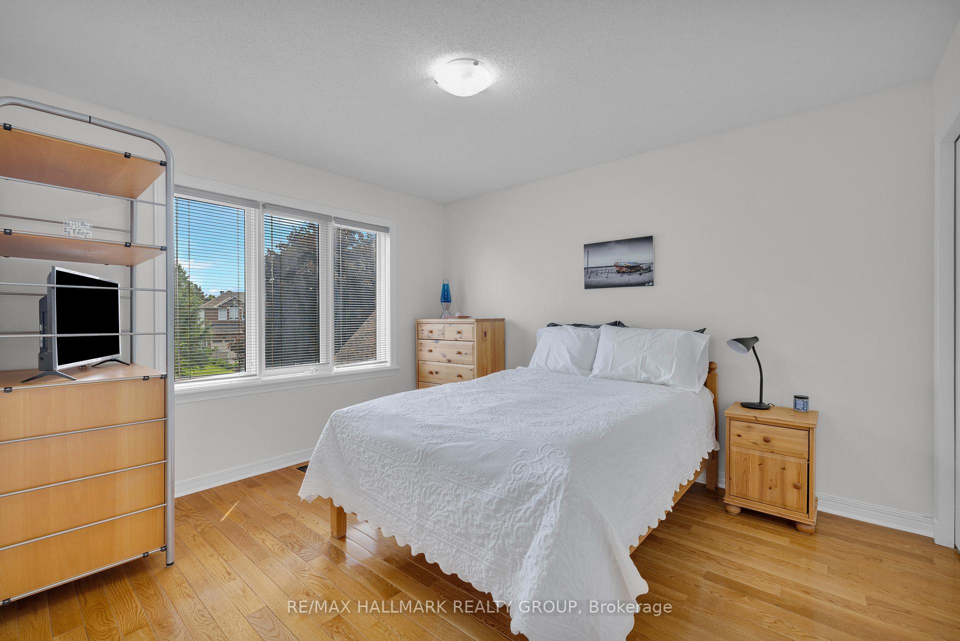 Photo 26 of 59 Forestglade Crescent, Ottawa, Hunt Club Park — HOMEH