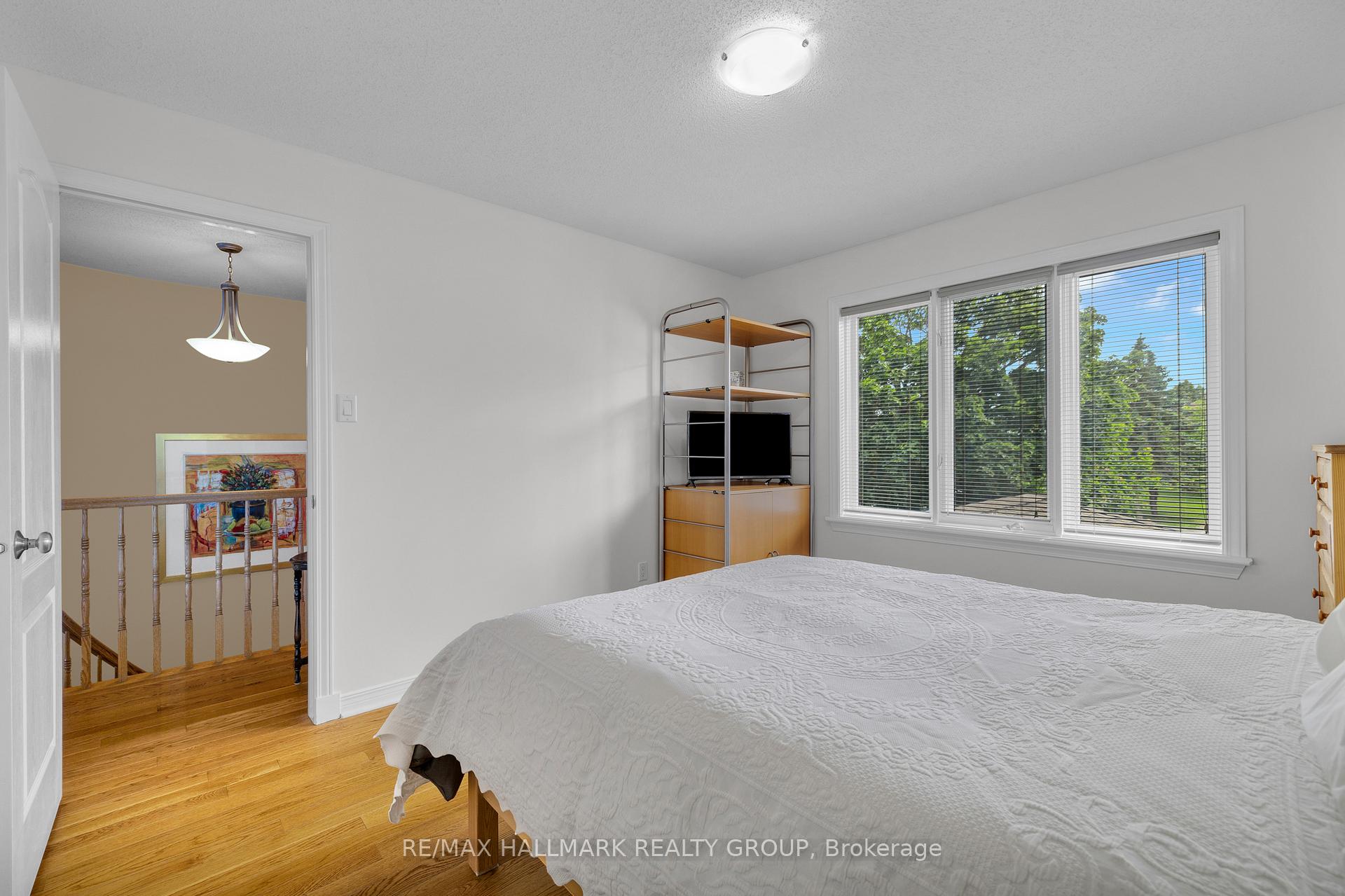 Photo 27 of 59 Forestglade Crescent, Ottawa, Hunt Club Park — HOMEH