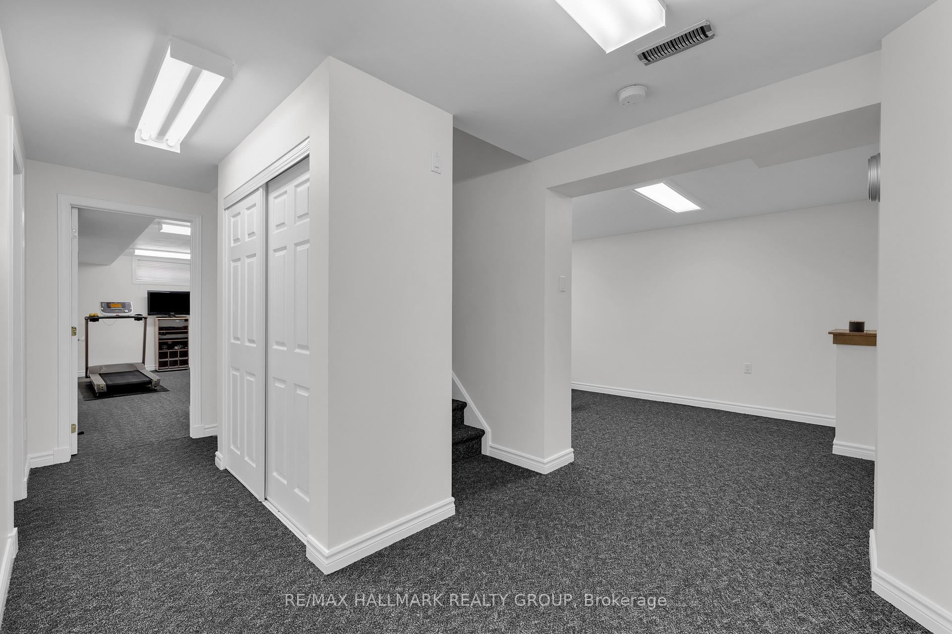 Photo 32 of 59 Forestglade Crescent, Ottawa, Hunt Club Park — HOMEH