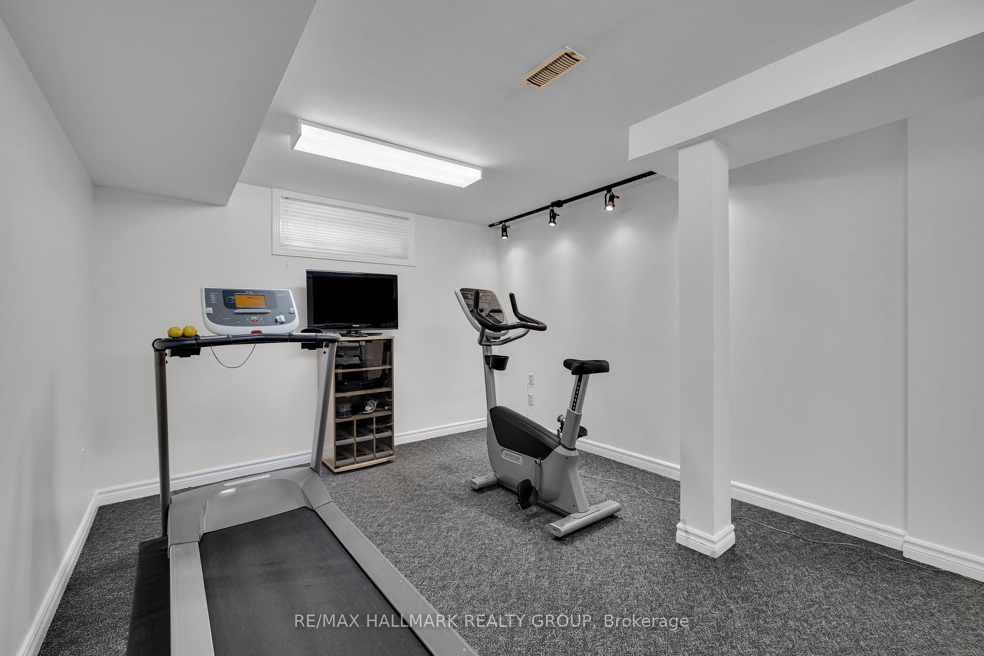 Photo 36 of 59 Forestglade Crescent, Ottawa, Hunt Club Park — HOMEH