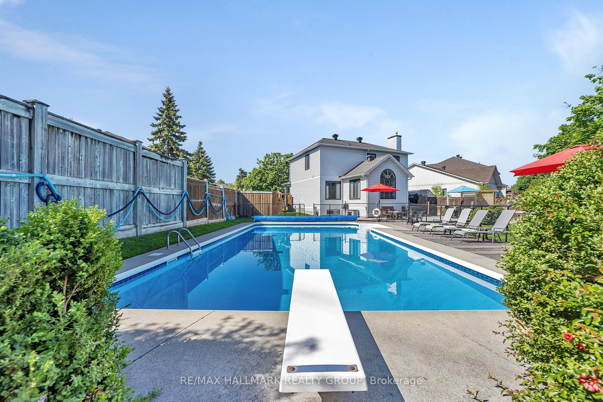 Photo 42 of 59 Forestglade Crescent, Ottawa, Hunt Club Park — HOMEH