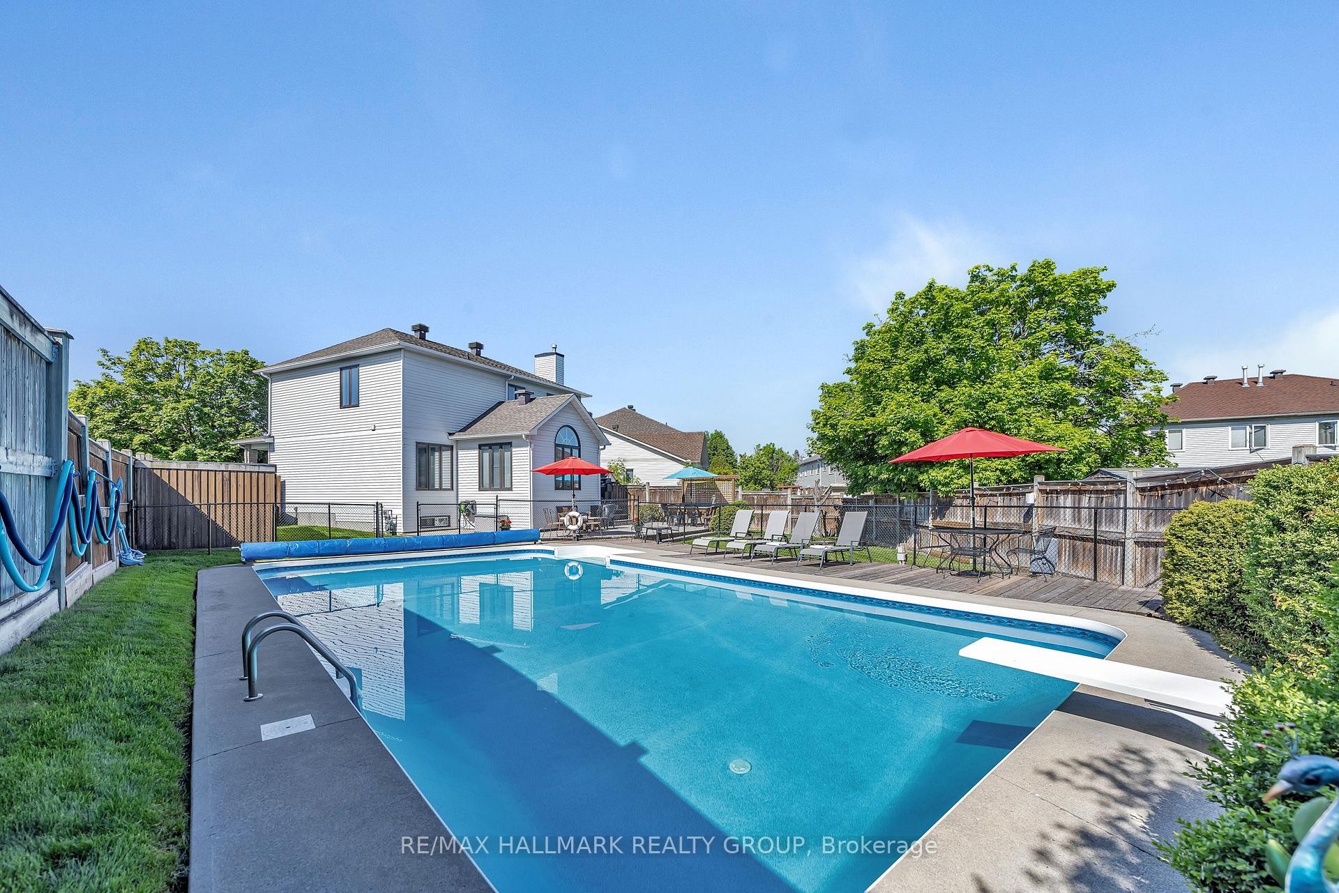 Photo 43 of 59 Forestglade Crescent, Ottawa, Hunt Club Park — HOMEH