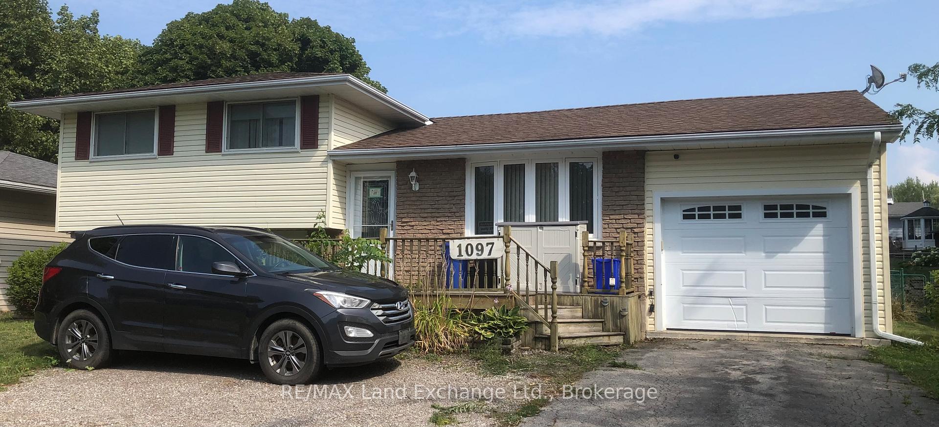 Photo 1 of 1097 Williamsburg Street, Kincardine — HOMEH