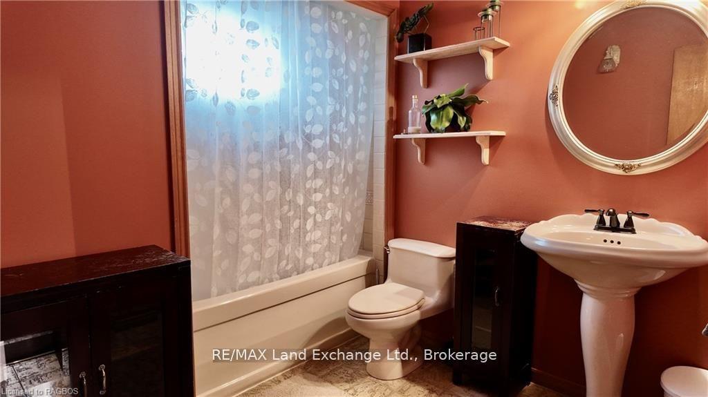 Photo 12 of 1097 Williamsburg Street, Kincardine — HOMEH