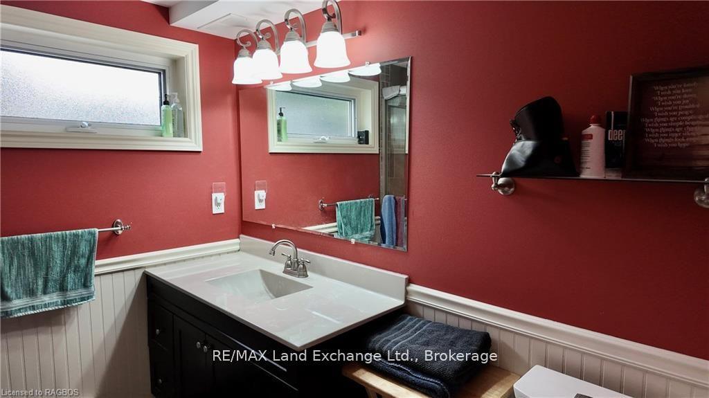 Photo 13 of 1097 Williamsburg Street, Kincardine — HOMEH