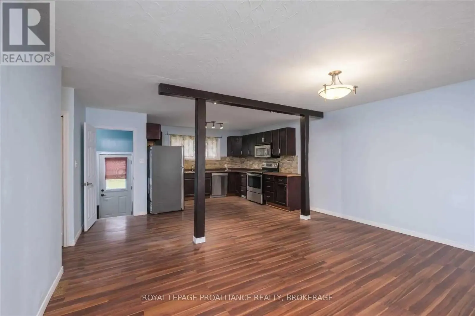 Photo 5 of 14 Shaw Street, Kingston, Rideau — HOMEH