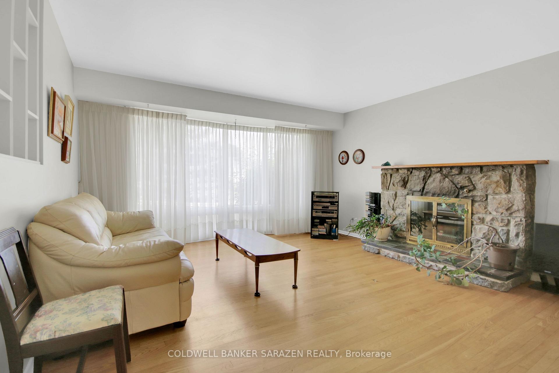 Photo 7 of 70 Viewmount Drive, Ottawa, Meadowlands/Crestview — HOMEH