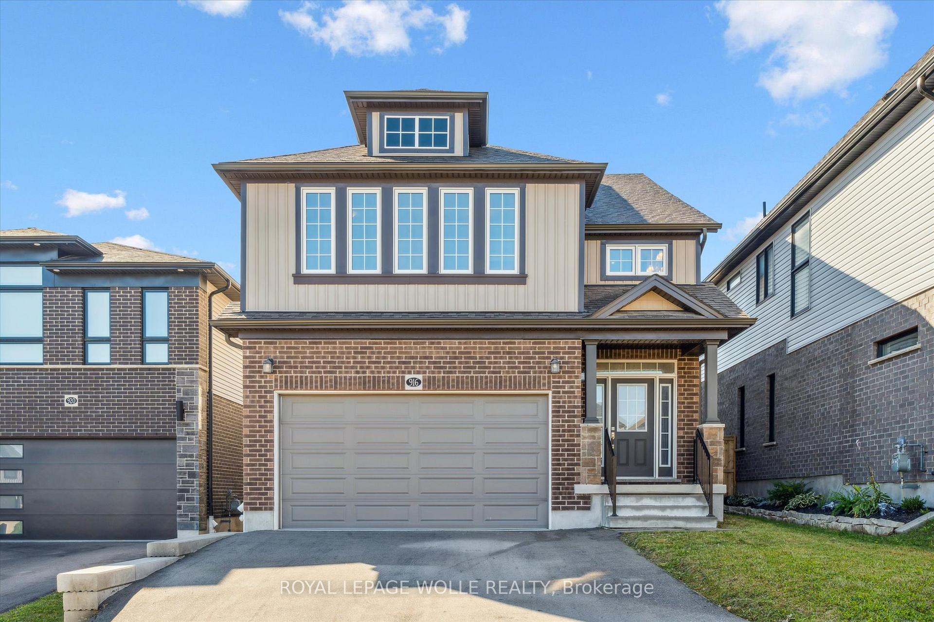 Photo 2 of 916 Valencia Court, Kitchener — HOMEH